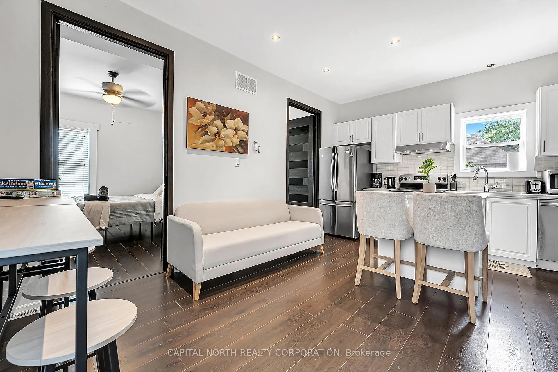 Photo 7 of Unit 2, 556 King Street E, Hamilton, Landsdale — HOMEH