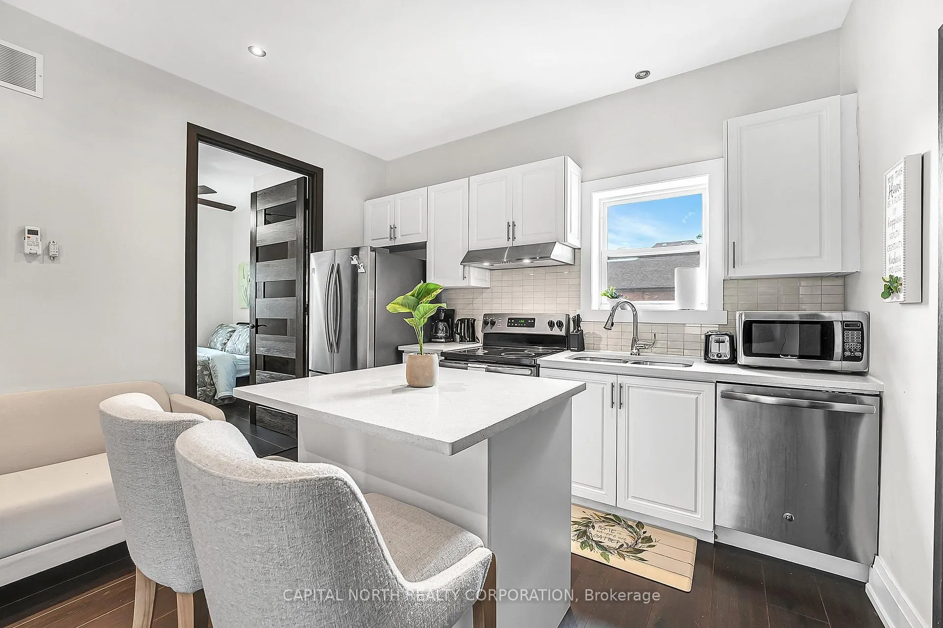 Photo 12 of Unit 2, 556 King Street E, Hamilton, Landsdale — HOMEH
