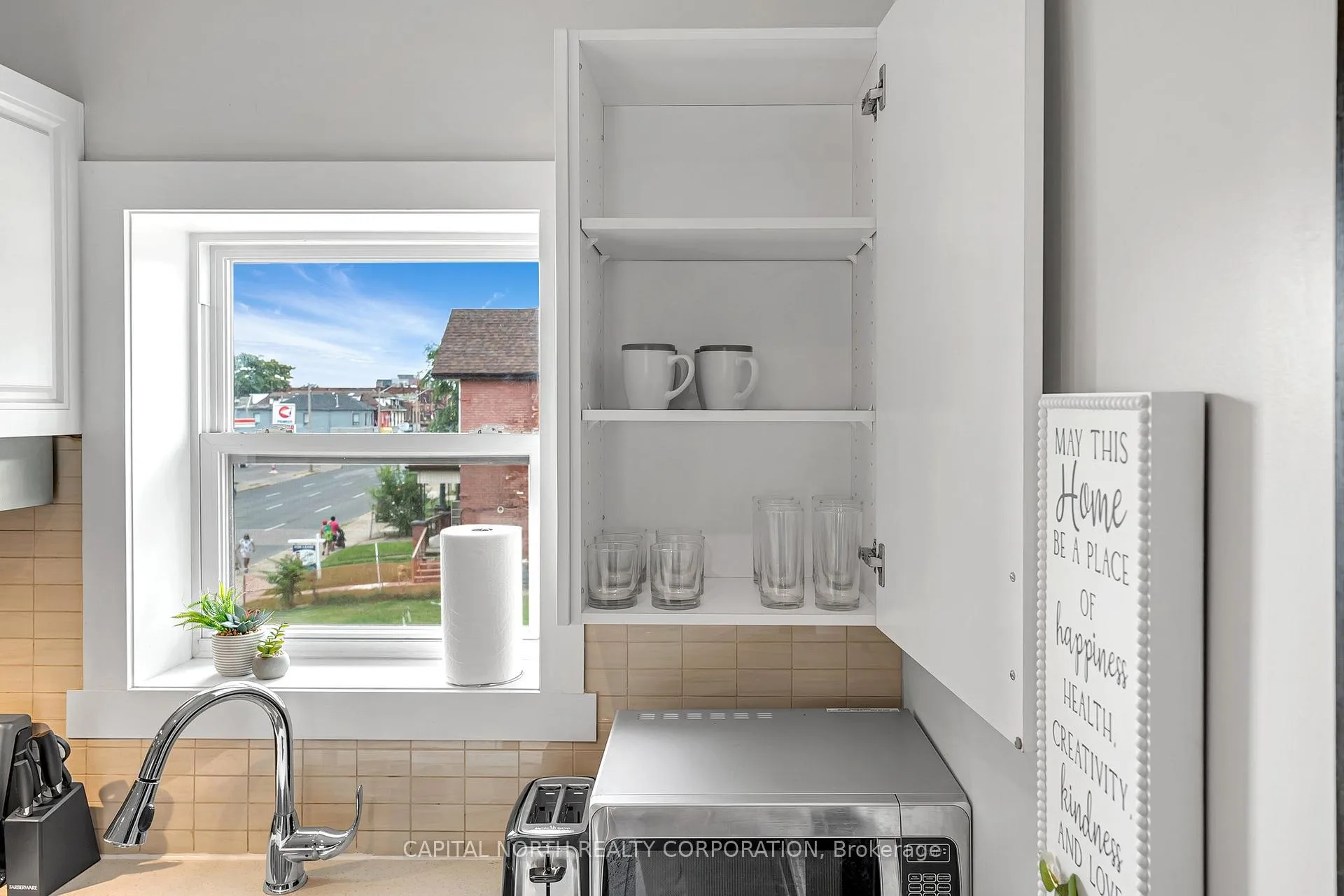 Photo 15 of Unit 2, 556 King Street E, Hamilton, Landsdale — HOMEH