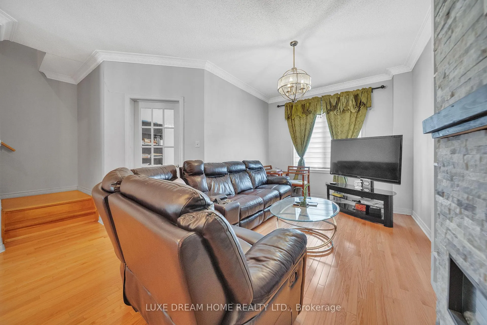 Photo 11 of 1506 Dusty Drive, Pickering, Duffin Heights — HOMEH
