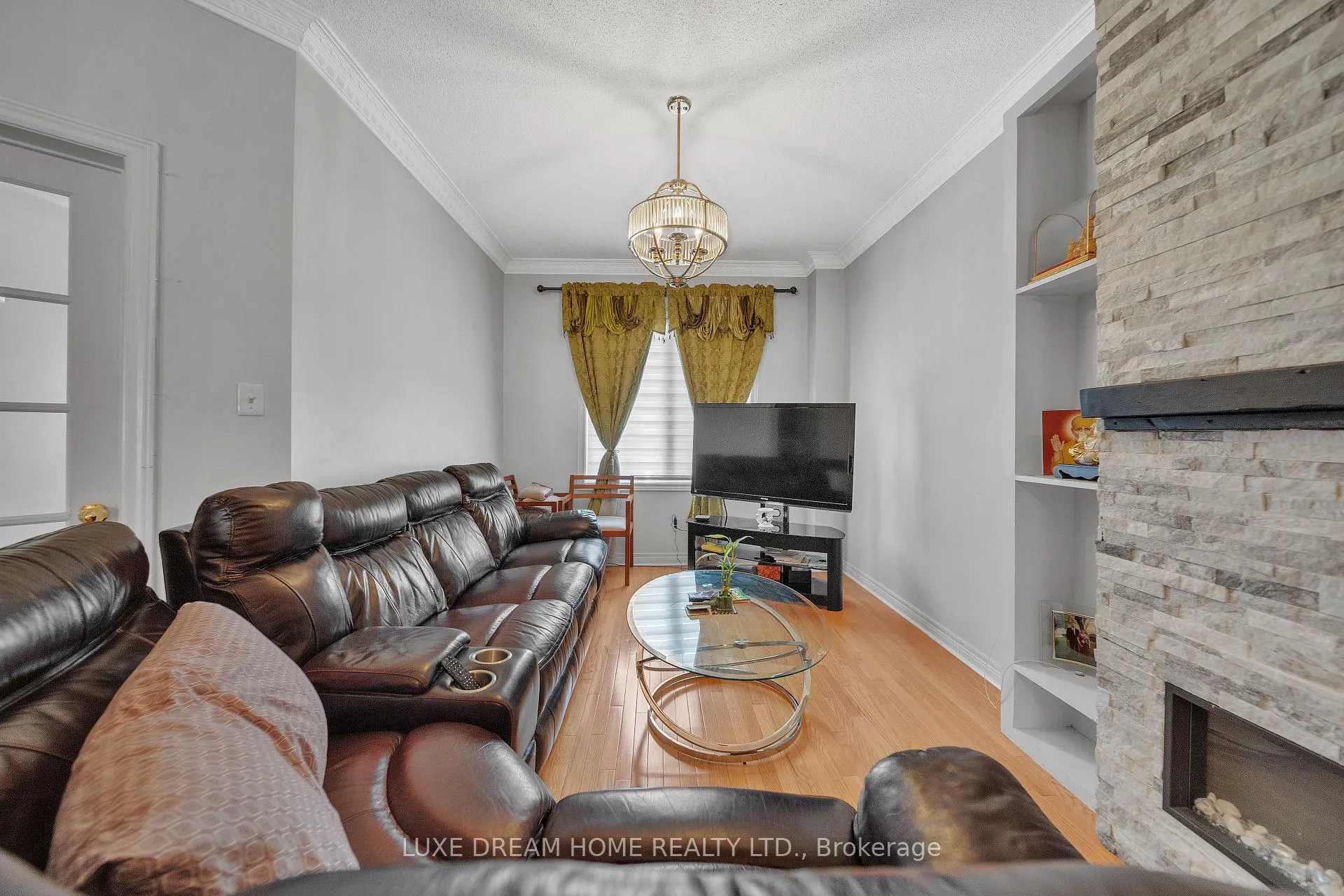 Photo 12 of 1506 Dusty Drive, Pickering, Duffin Heights — HOMEH