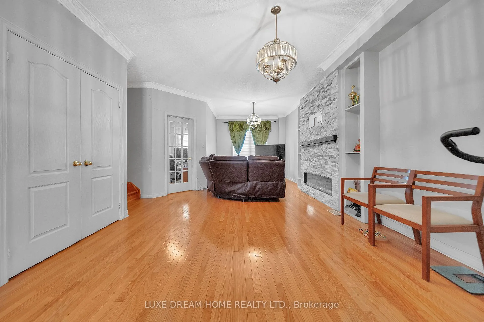 Photo 14 of 1506 Dusty Drive, Pickering, Duffin Heights — HOMEH