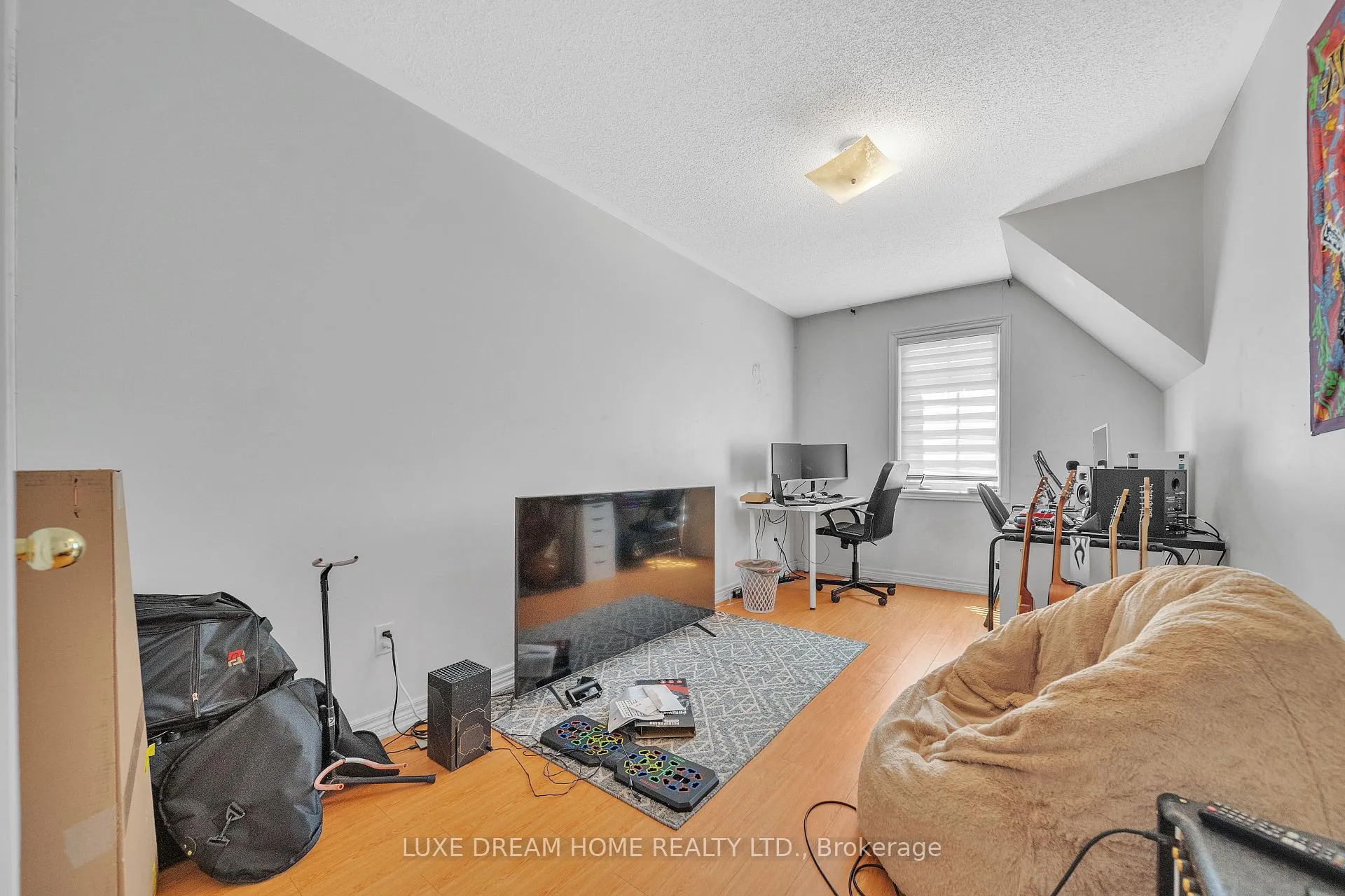Photo 23 of 1506 Dusty Drive, Pickering, Duffin Heights — HOMEH
