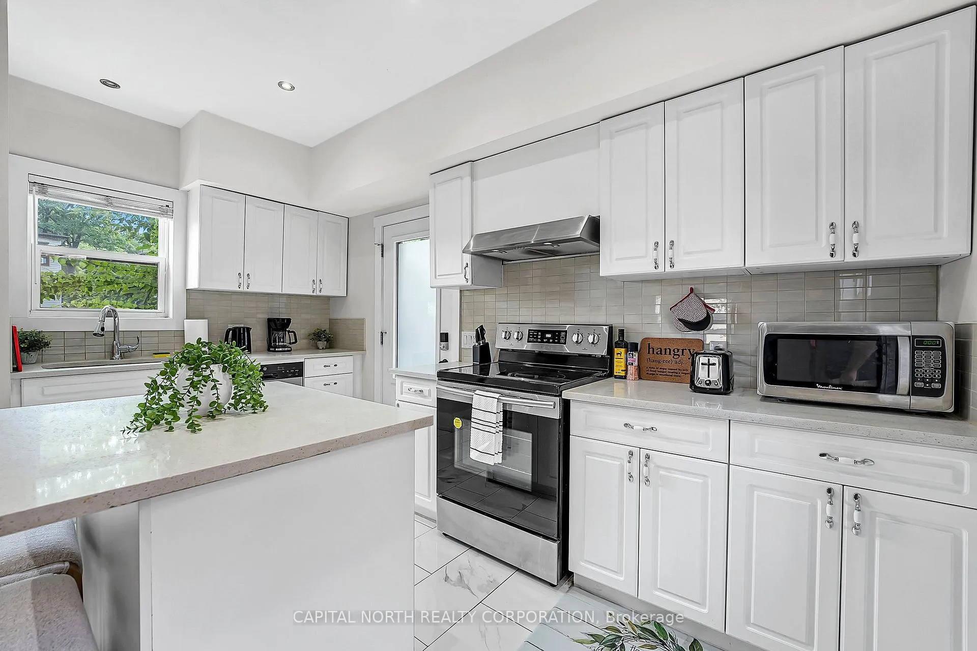 Photo 12 of Unit 1, 556 King Street E, Hamilton, Landsdale — HOMEH
