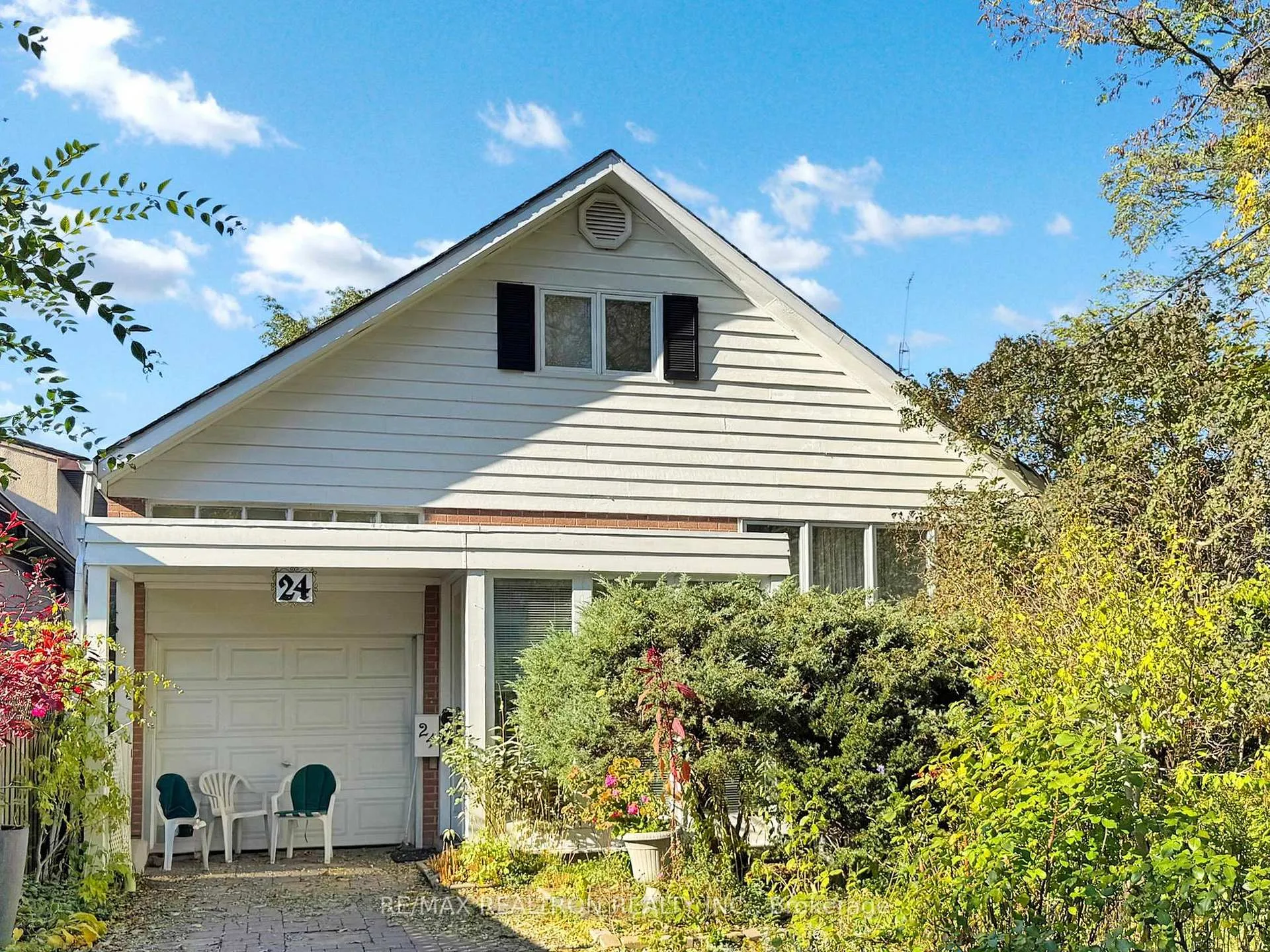 Front of 24 Hollaman Road
