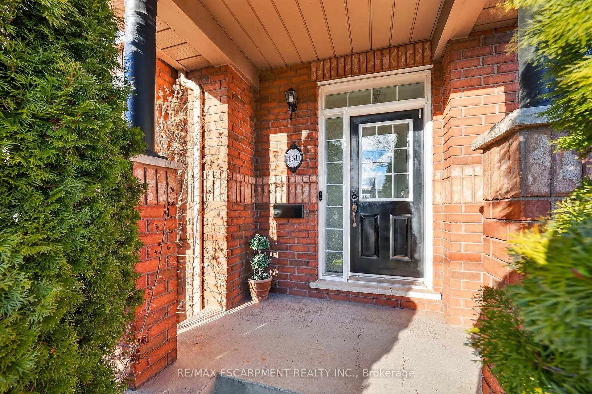 Photo 2 of 461 Highway No. 8, Hamilton, Stoney Creek — HOMEH