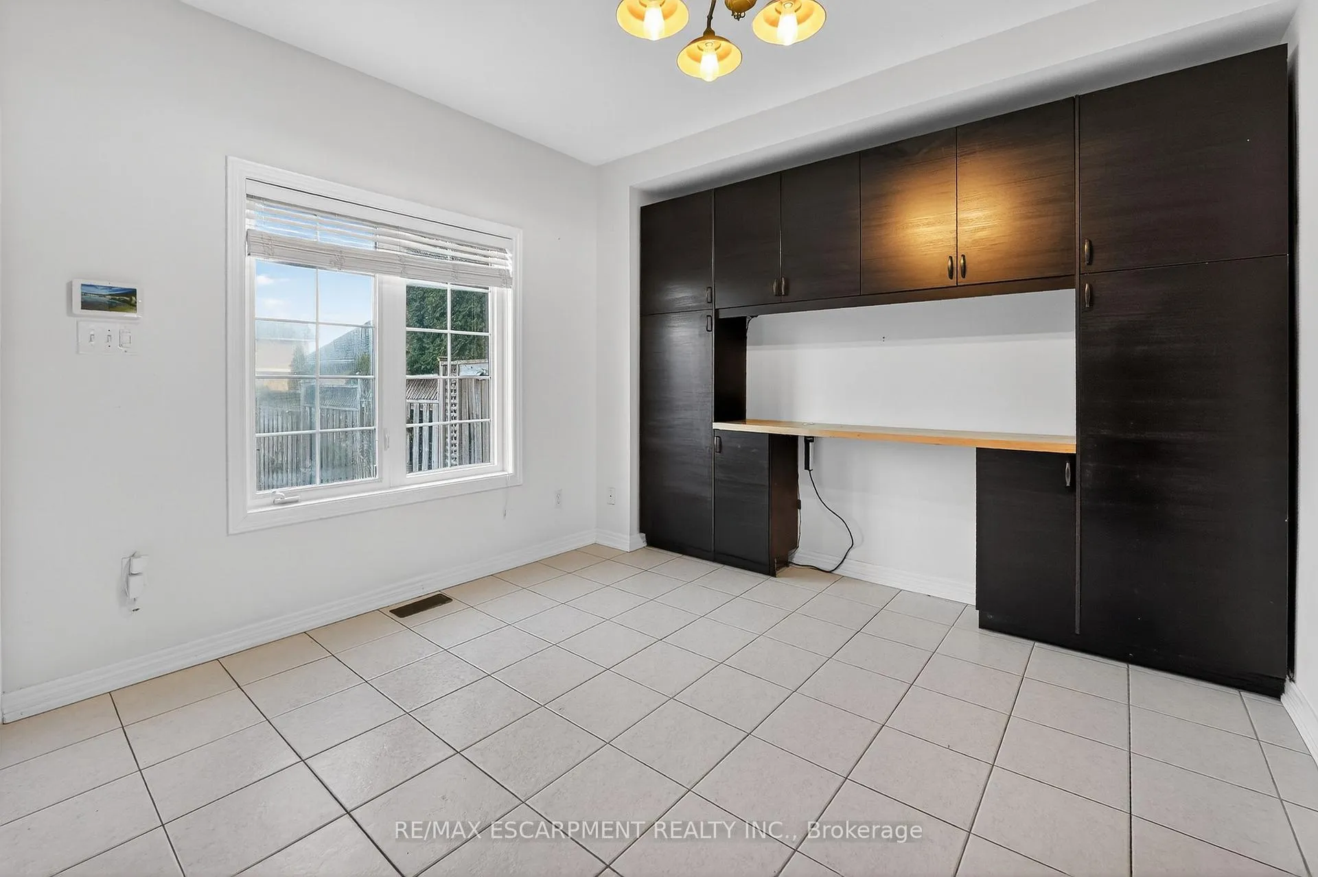 Photo 8 of 461 Highway No. 8, Hamilton, Stoney Creek — HOMEH