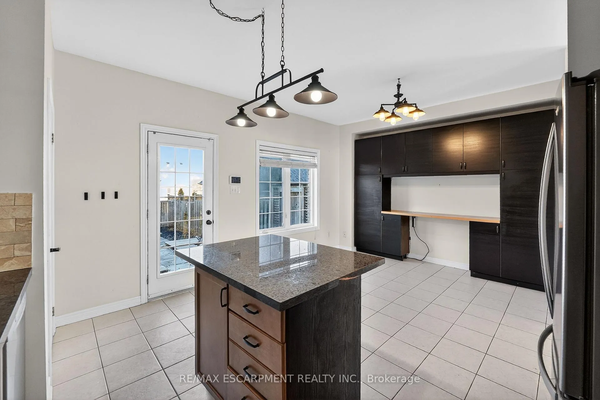 Photo 11 of 461 Highway No. 8, Hamilton, Stoney Creek — HOMEH