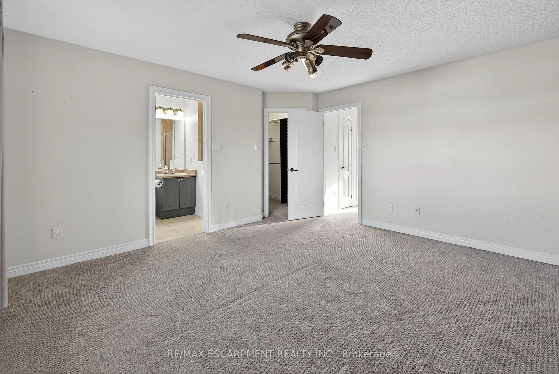 Photo 16 of 461 Highway No. 8, Hamilton, Stoney Creek — HOMEH