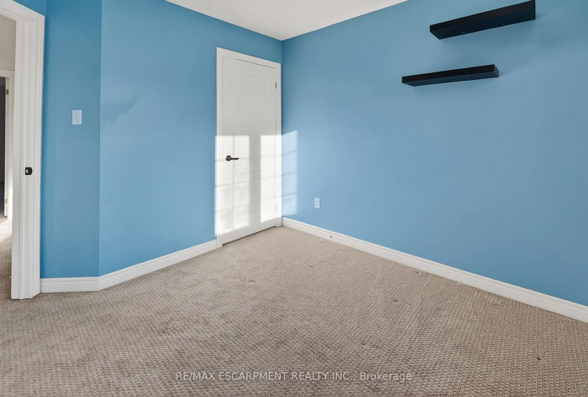 Photo 21 of 461 Highway No. 8, Hamilton, Stoney Creek — HOMEH