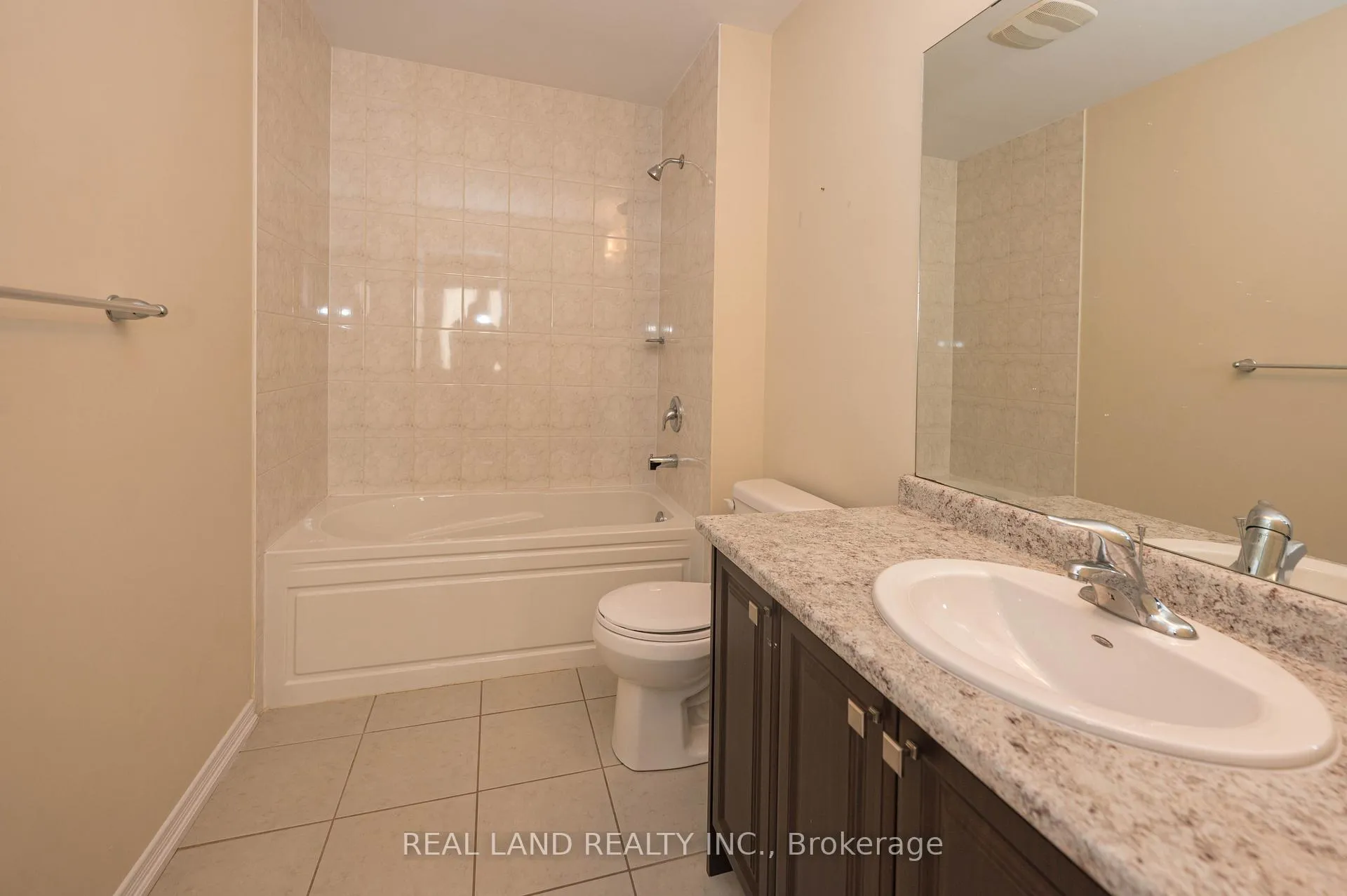 Photo 36 of 7782 Hackberry Trail, Niagara Falls, Brown — HOMEH