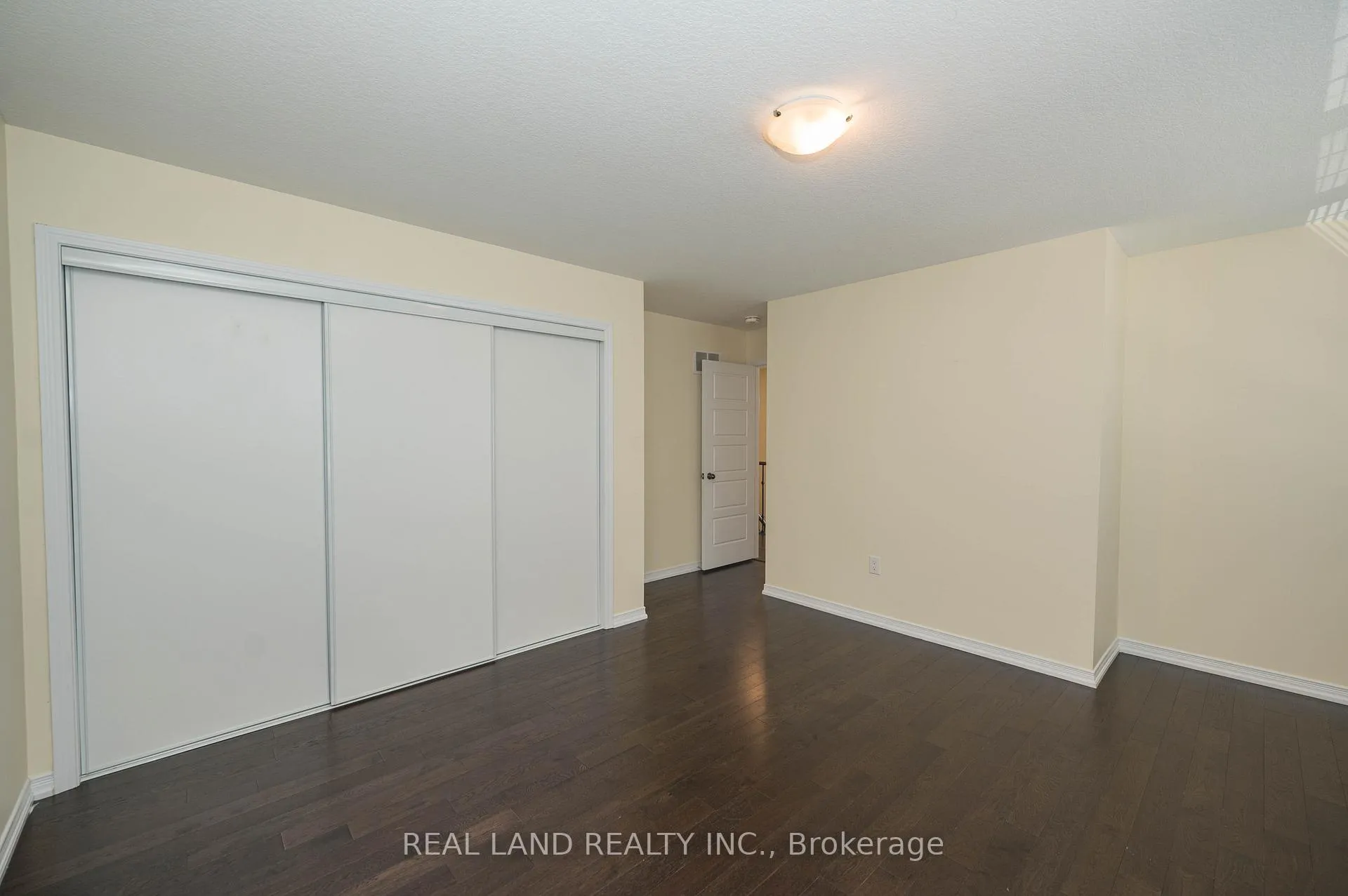 Photo 40 of 7782 Hackberry Trail, Niagara Falls, Brown — HOMEH
