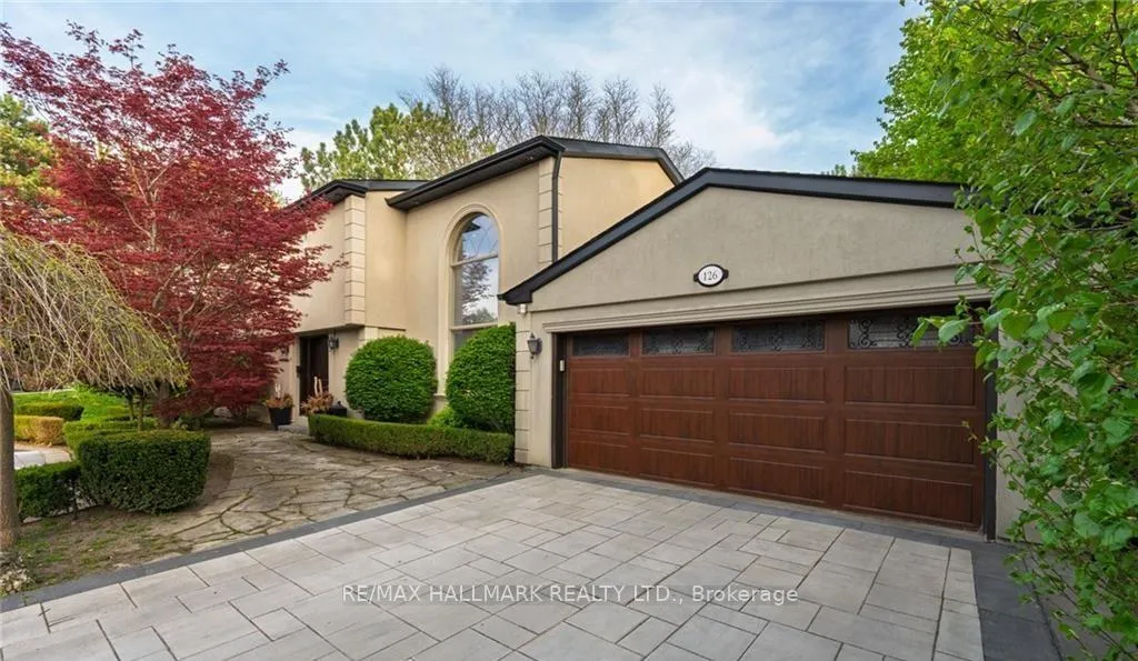 Photo 4 of 126 Babcombe Drive, Markham, Bayview Glen — HOMEH
