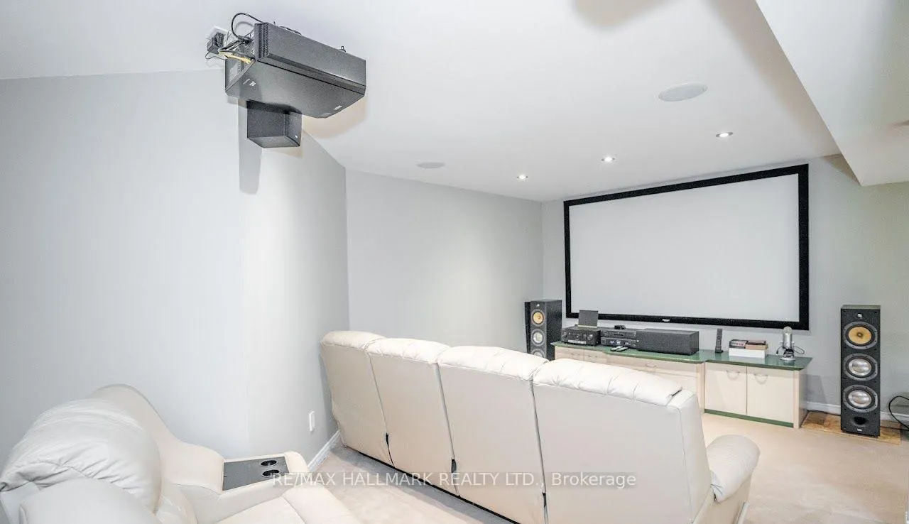 Photo 27 of 126 Babcombe Drive, Markham, Bayview Glen — HOMEH
