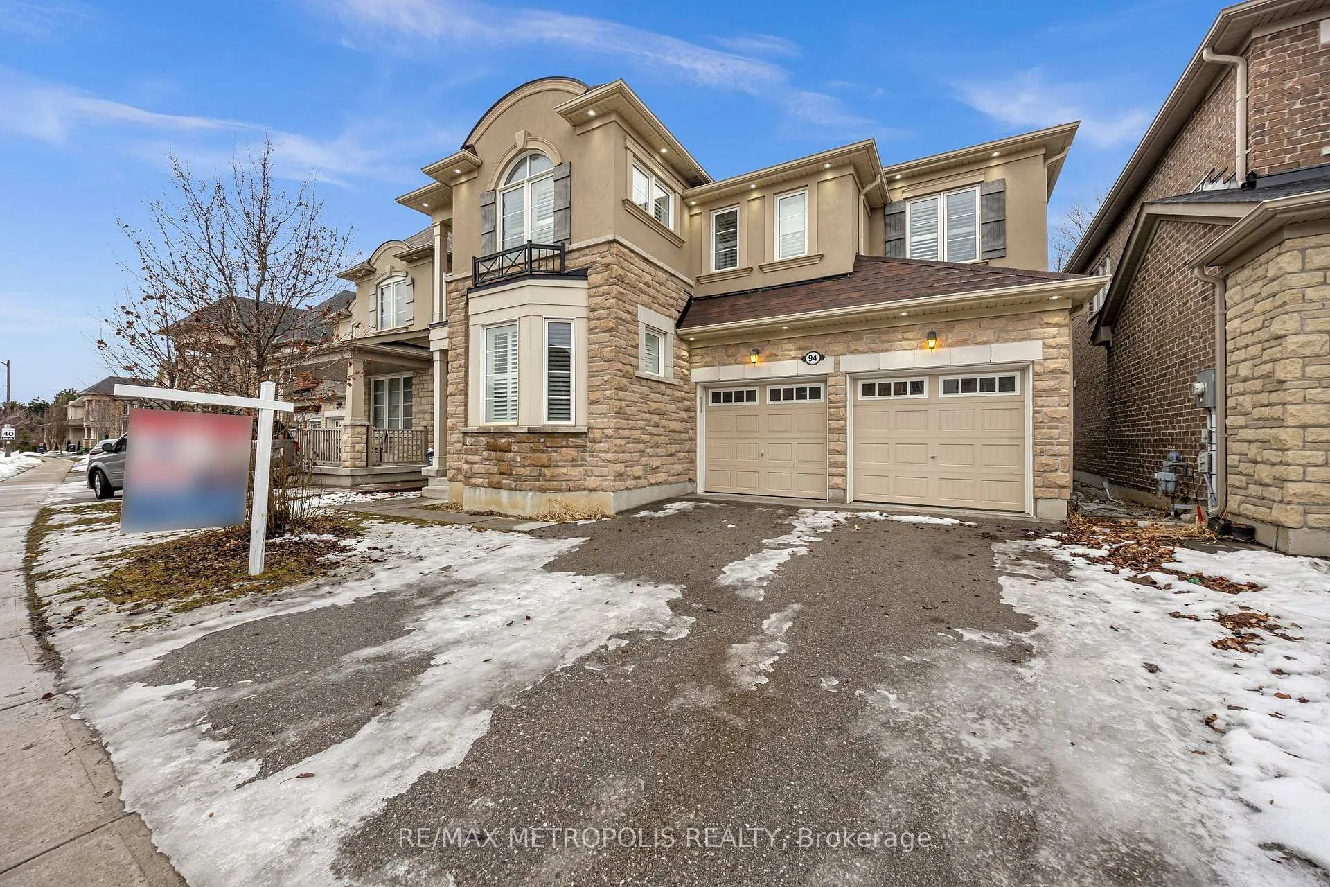 Front of 94 Newhouse Boulevard
