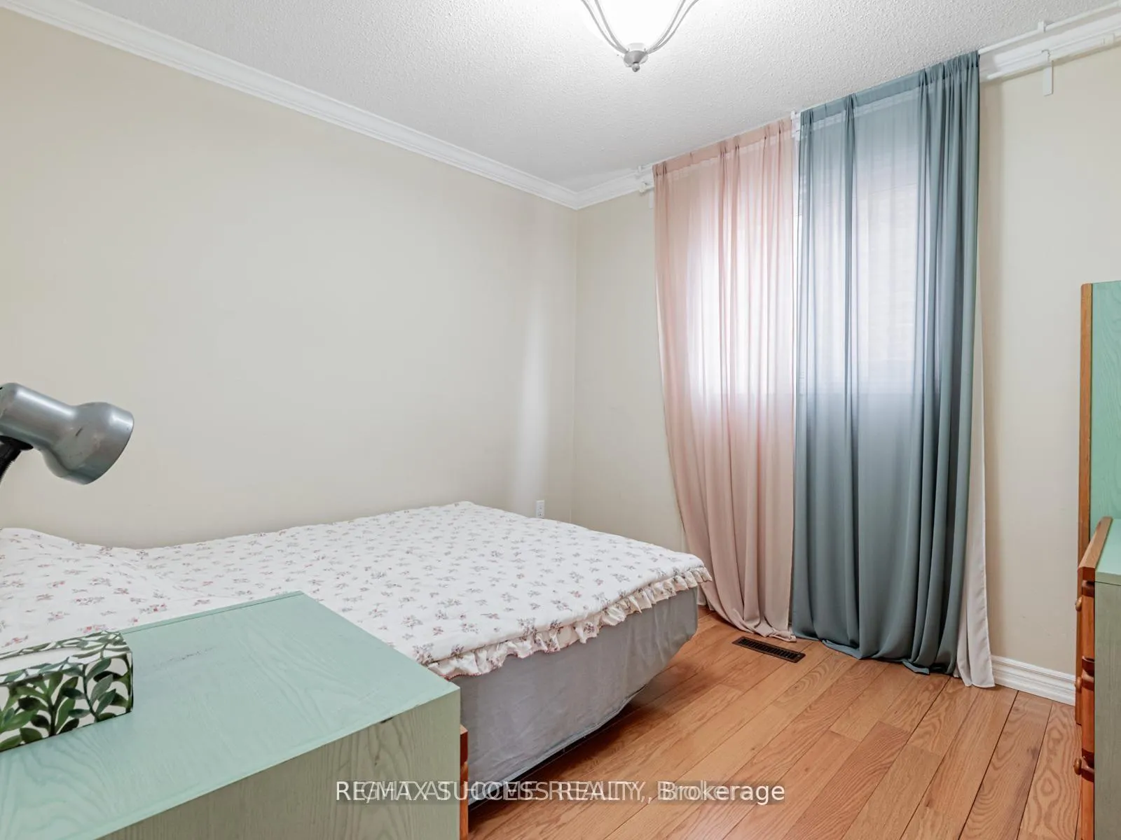 Photo 7 of Unit Lower, 7 Point O'Woods Drive, Vaughan, Glen Shields — HOMEH