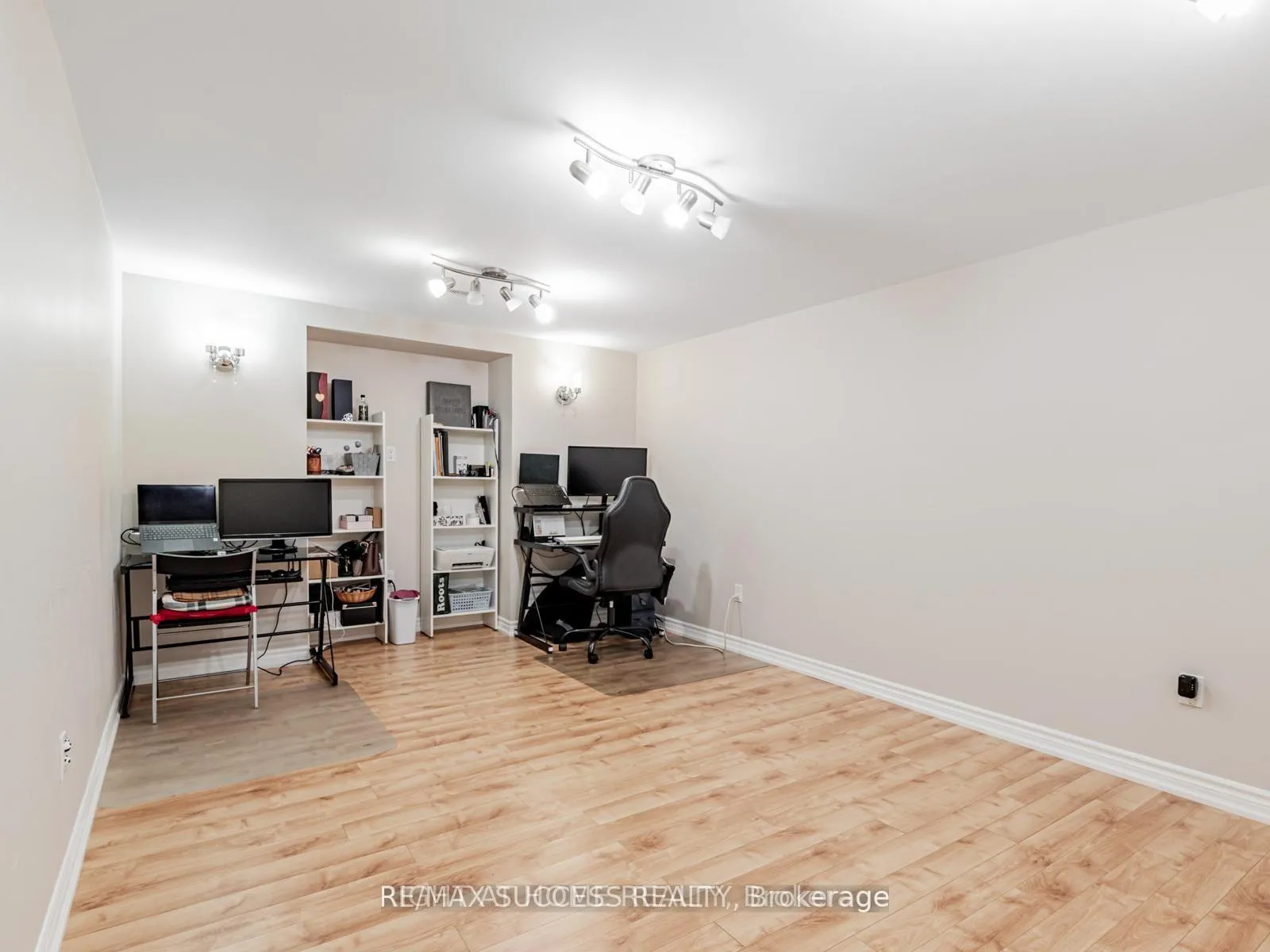 Photo 15 of Unit Lower, 7 Point O'Woods Drive, Vaughan, Glen Shields — HOMEH