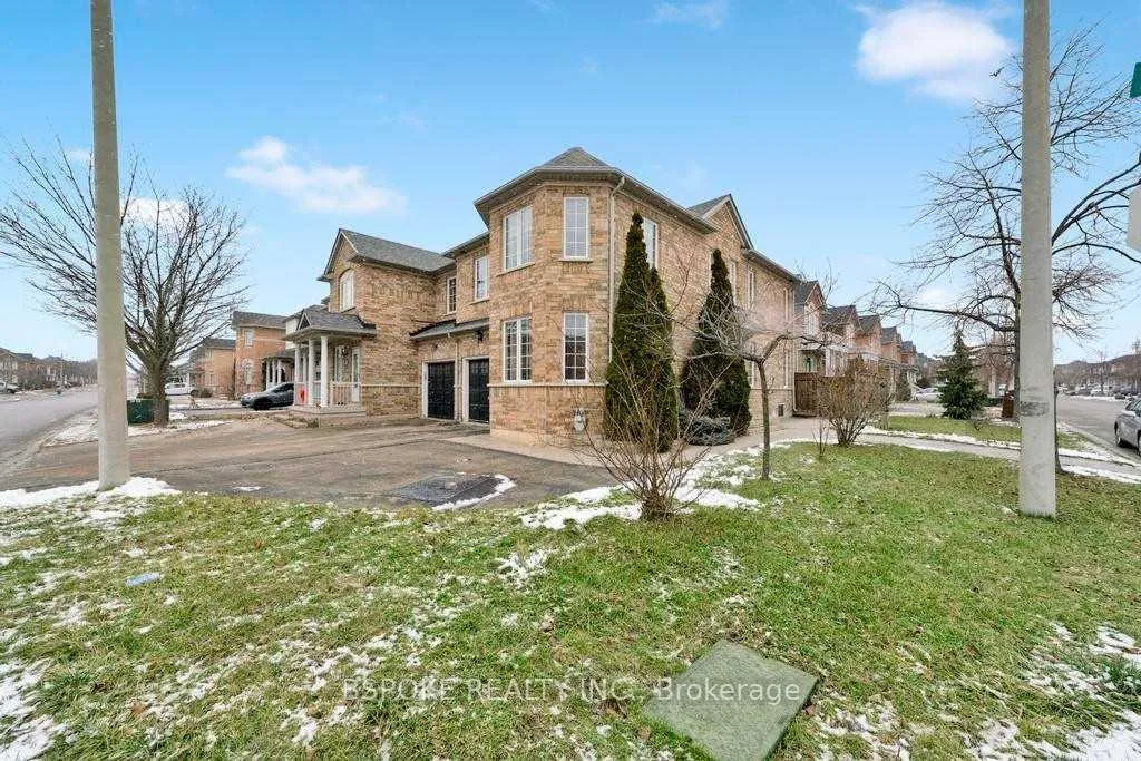 Front of Unit Lower, 93 Bologna Road