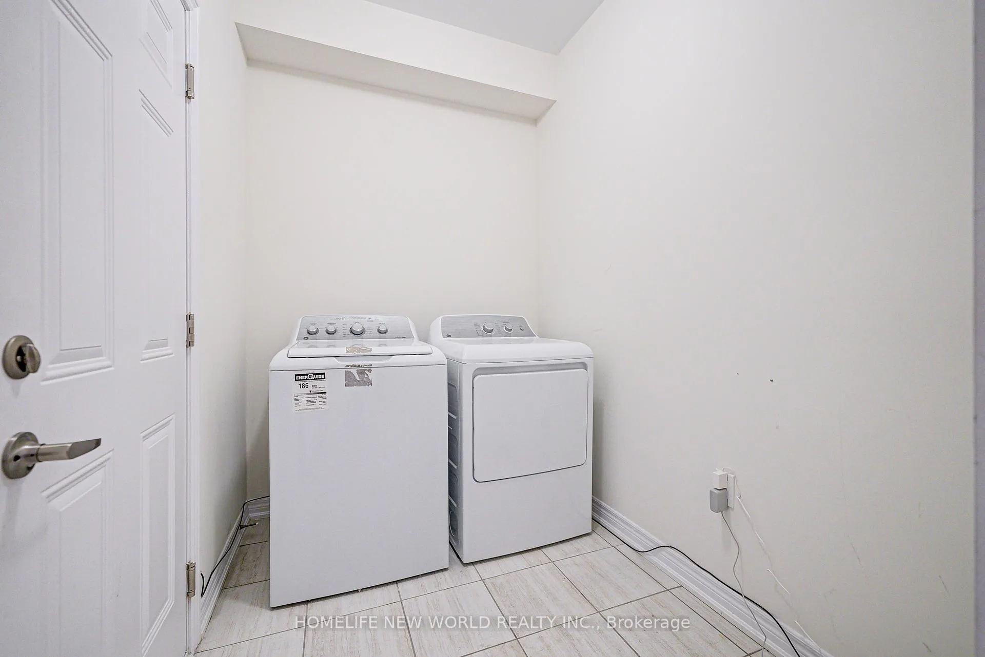 Photo 12 of 2925 Hawkridge Lane, Pickering, Rural Pickering — HOMEH