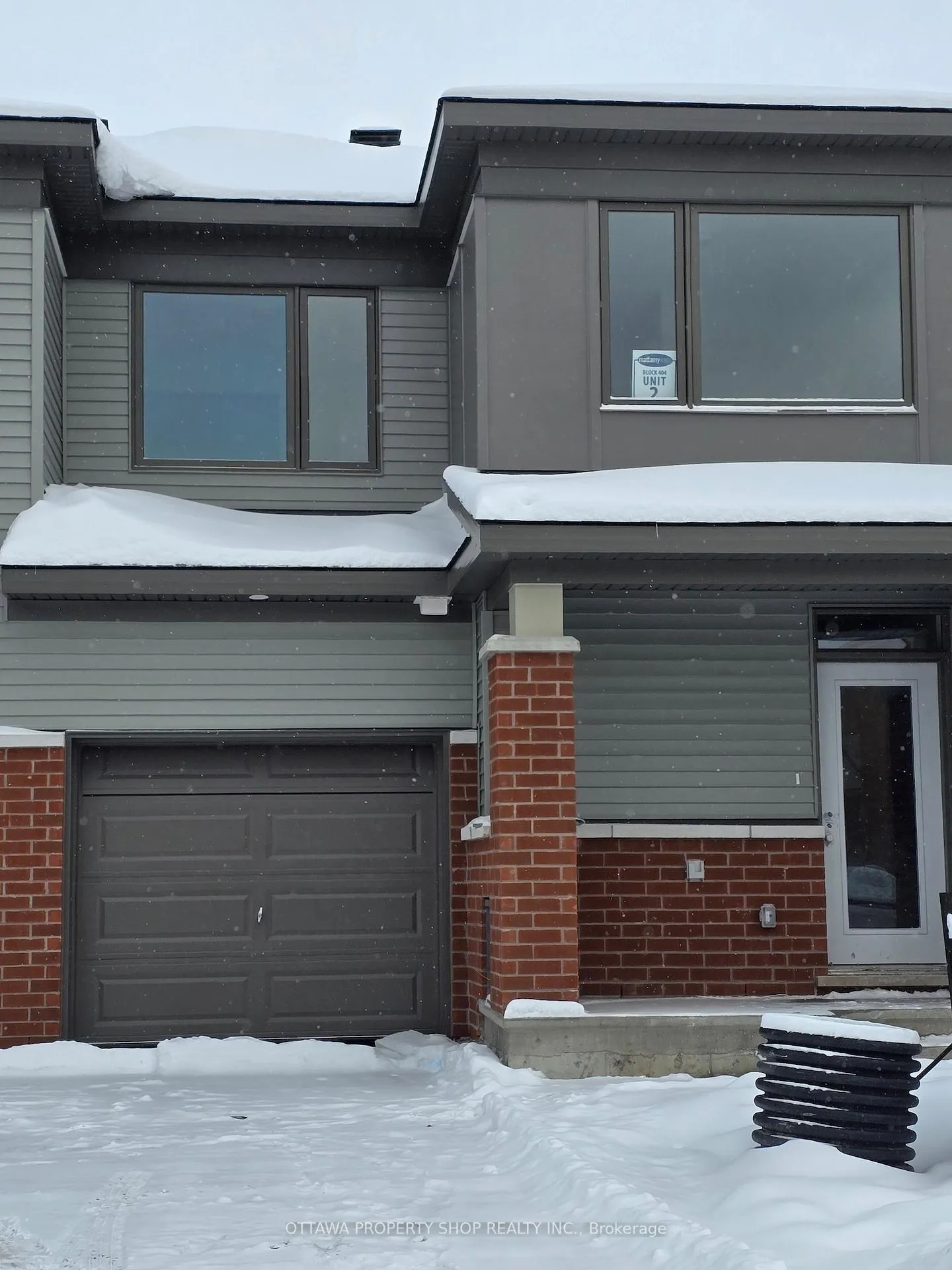 Front of 303 Cornflower Row