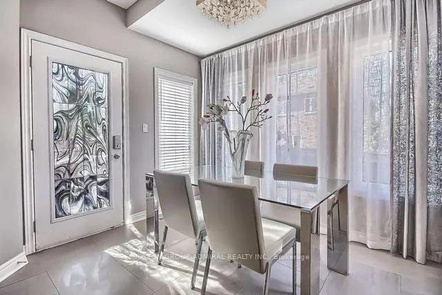 Photo 8 of 70 Vivaldi Drive, Vaughan, Patterson — HOMEH