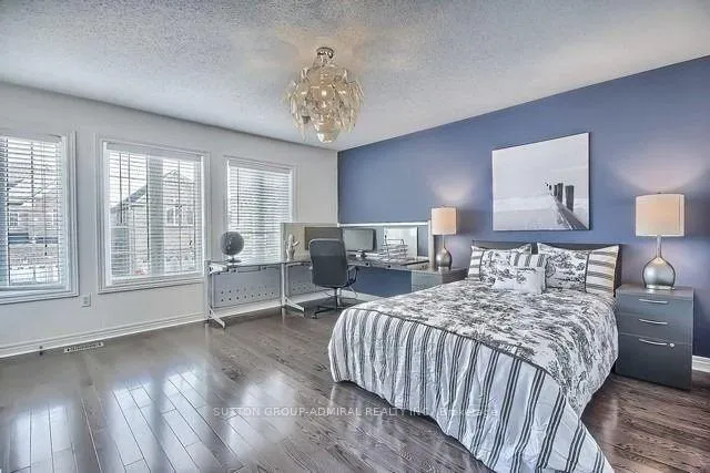 Photo 16 of 70 Vivaldi Drive, Vaughan, Patterson — HOMEH