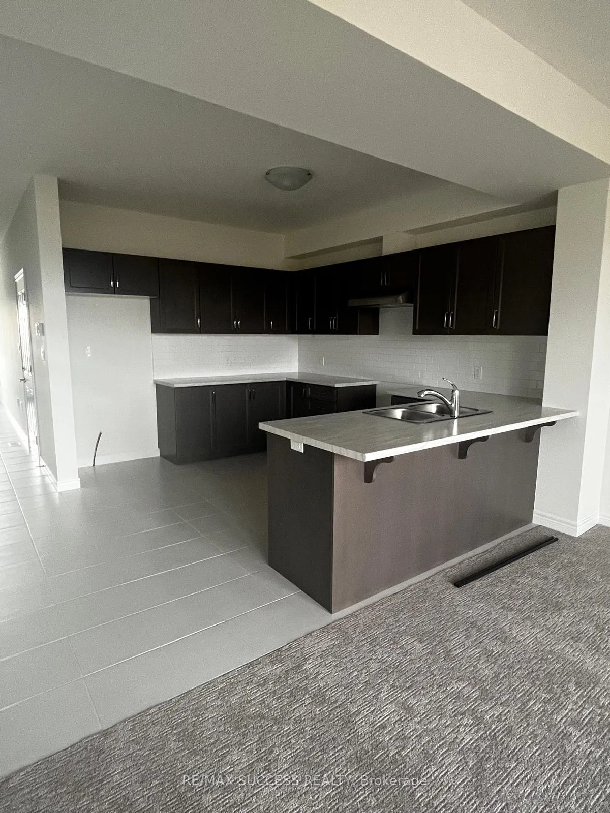 Photo 3 of 23 Lloyd Davies Way, Hamilton, Rural Glanbrook — HOMEH