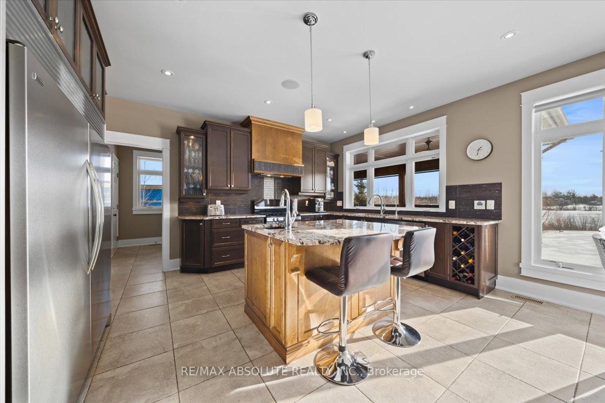 Photo 13 of 245 West Lake Circle, Ottawa, Huntley Ward (South East) — HOMEH