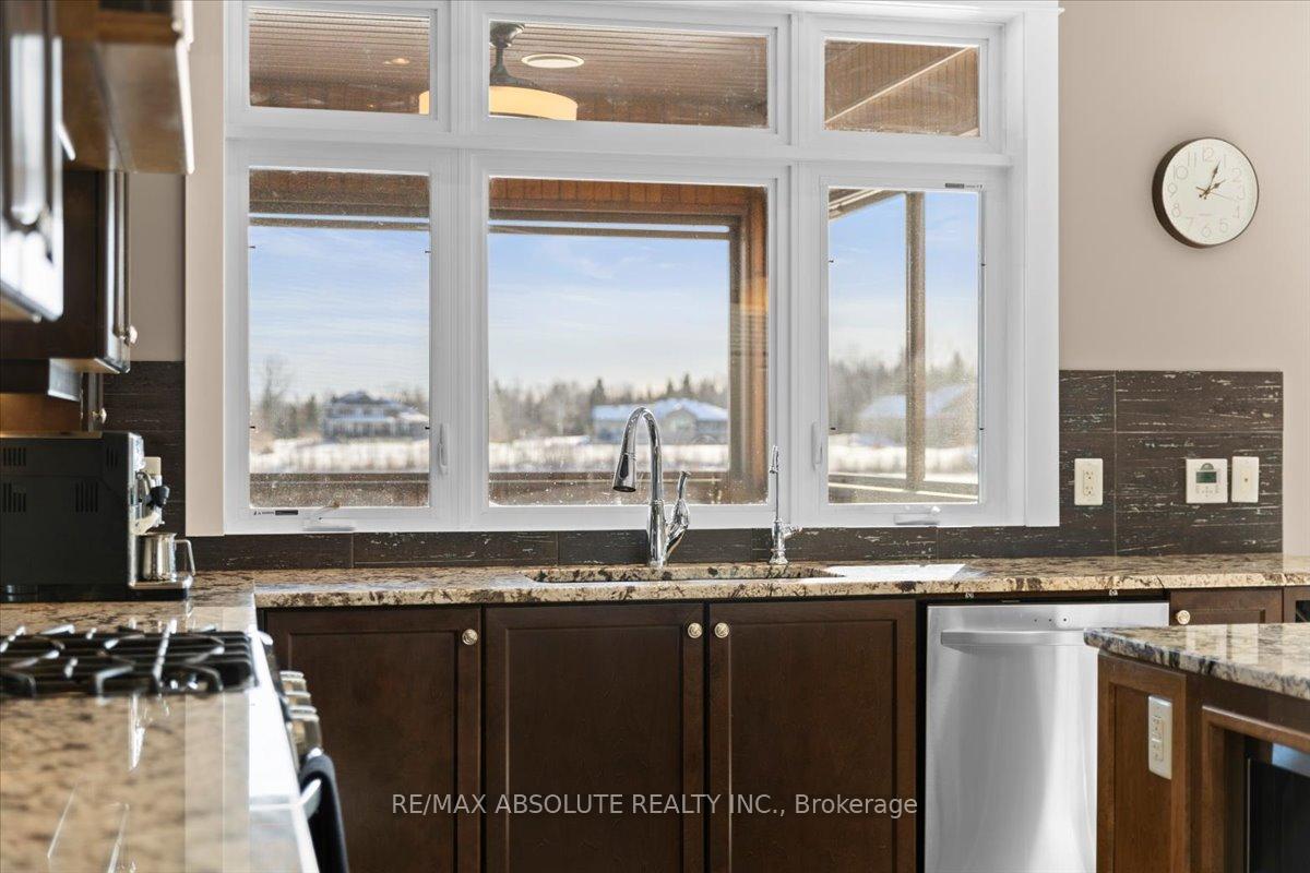 Photo 16 of 245 West Lake Circle, Ottawa, Huntley Ward (South East) — HOMEH