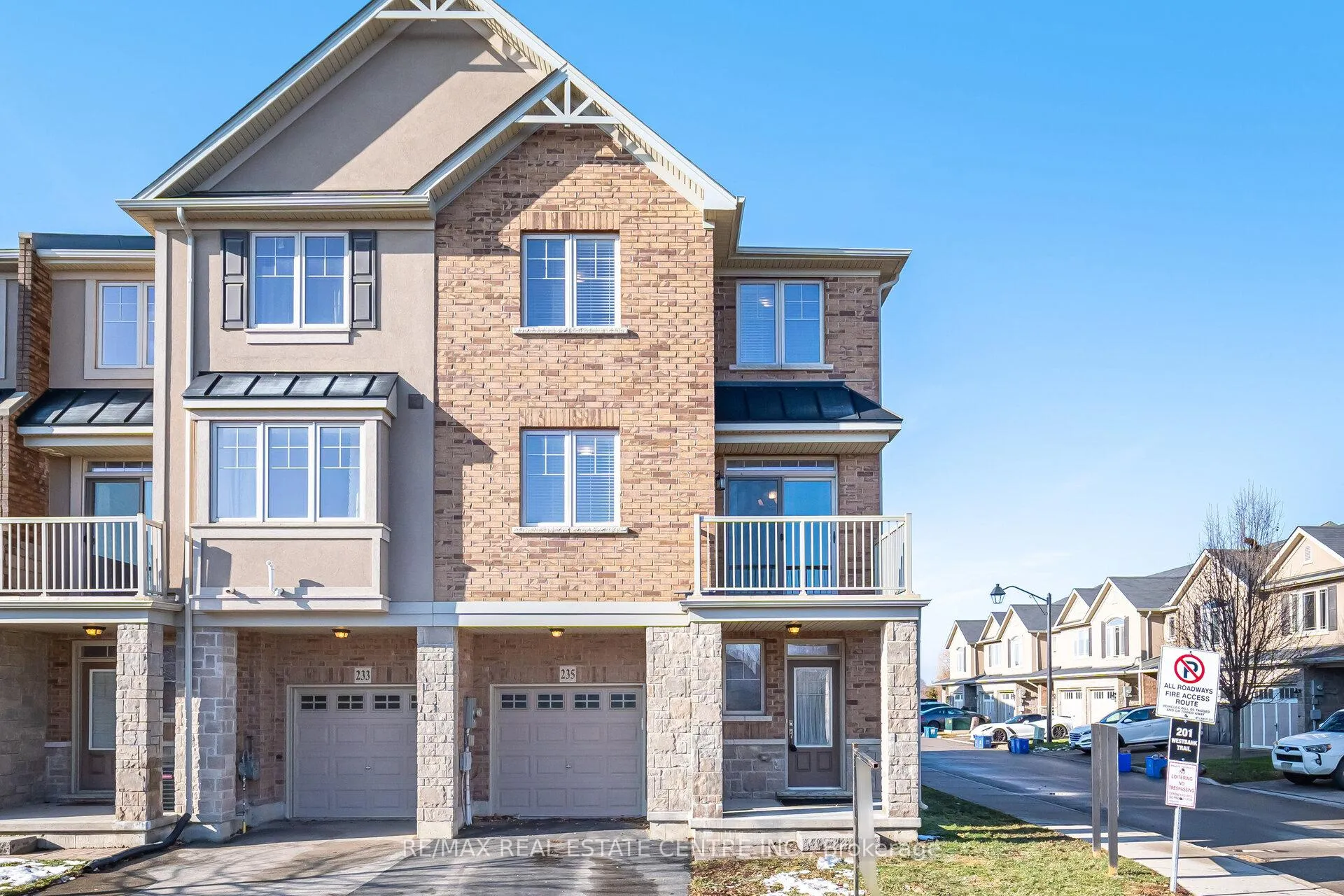 Photo 1 of 235 Westbank Trail, Hamilton, Stoney Creek — HOMEH