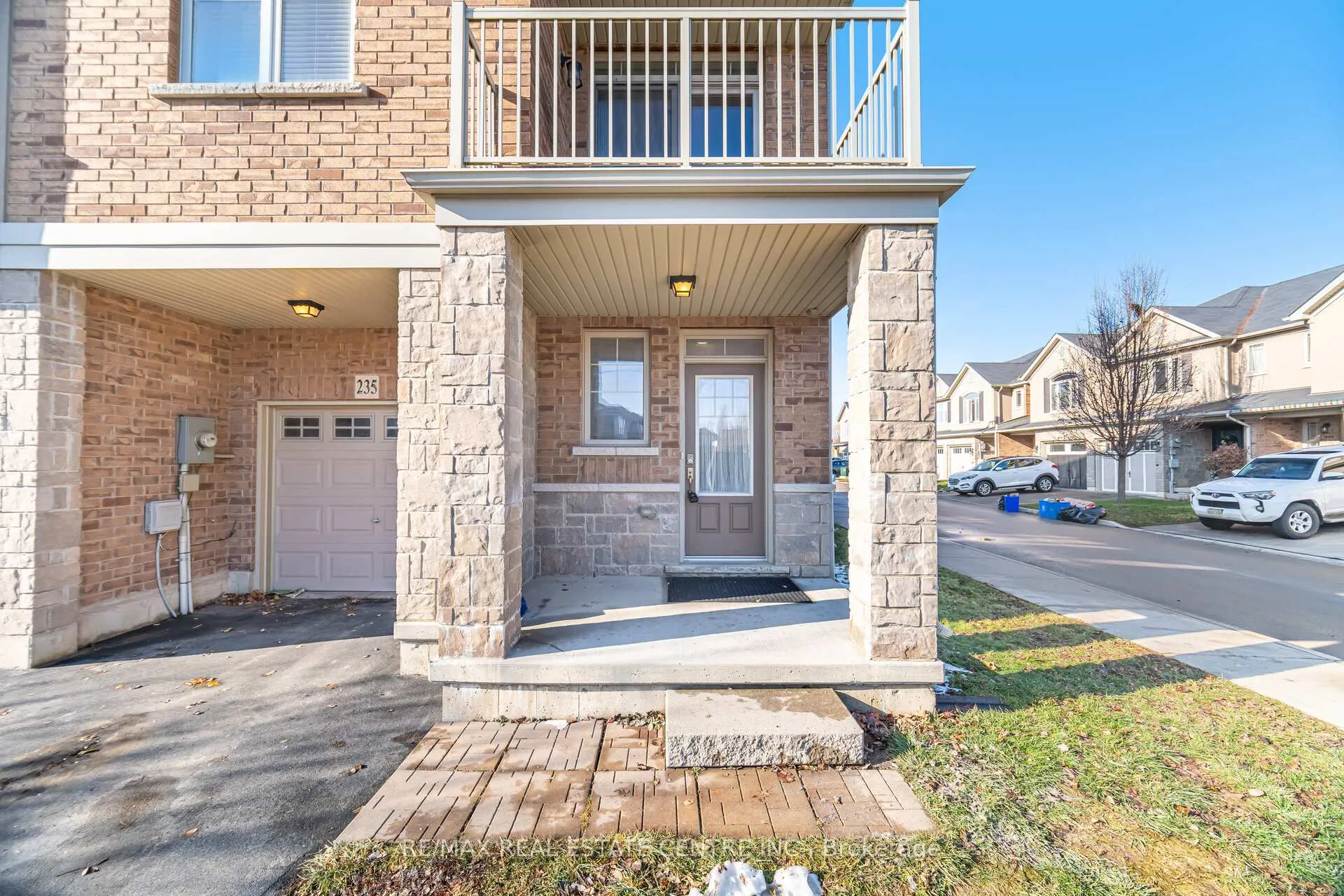 Photo 6 of 235 Westbank Trail, Hamilton, Stoney Creek — HOMEH