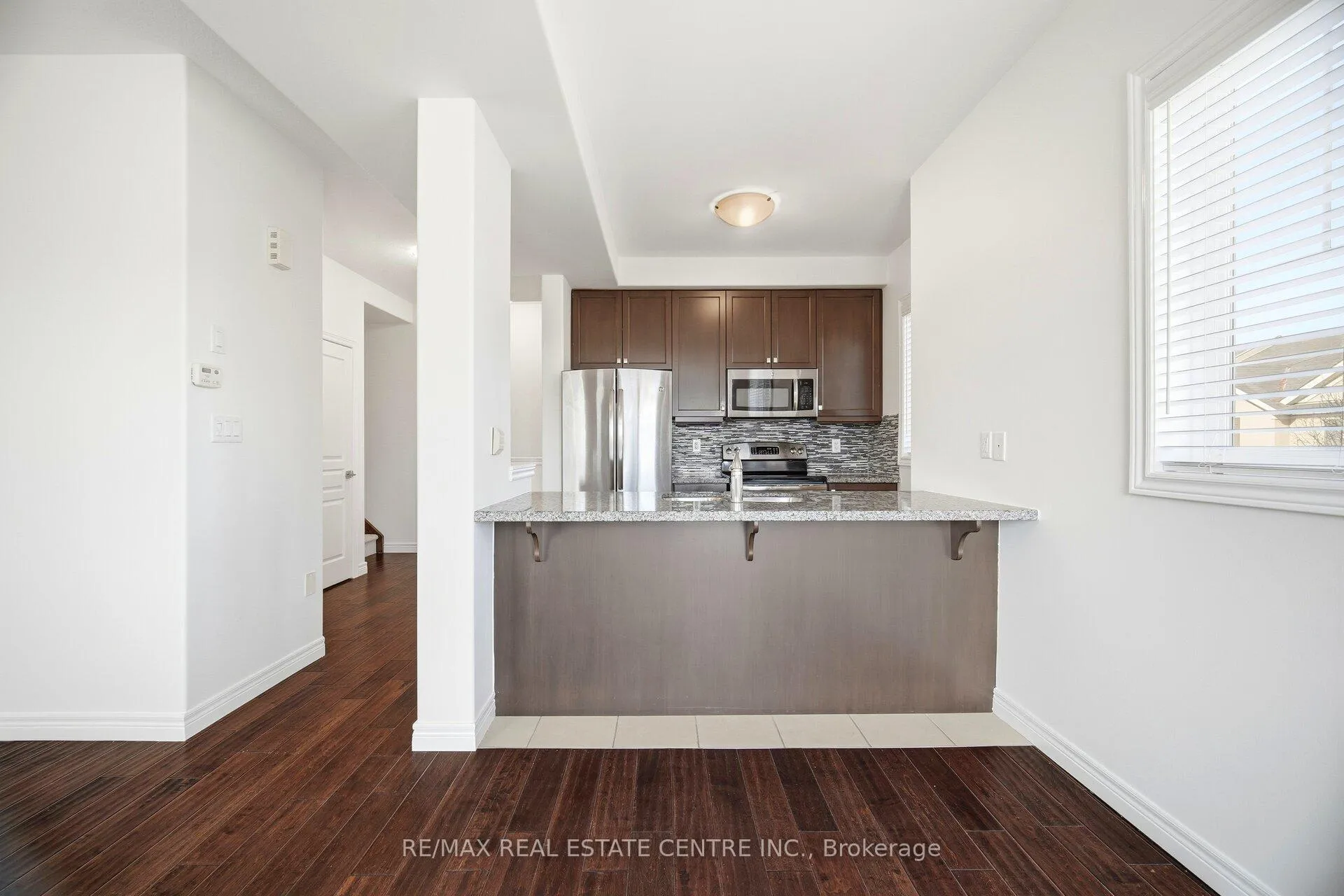 Photo 11 of 235 Westbank Trail, Hamilton, Stoney Creek — HOMEH