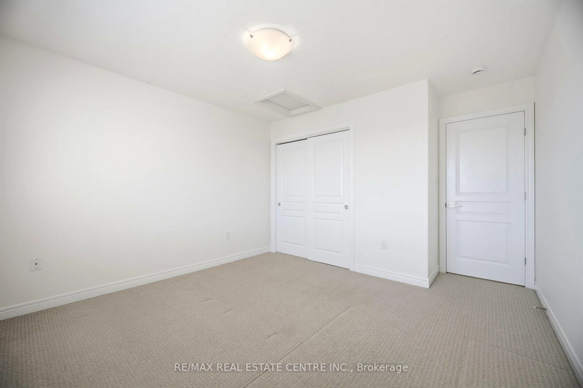 Photo 31 of 235 Westbank Trail, Hamilton, Stoney Creek — HOMEH