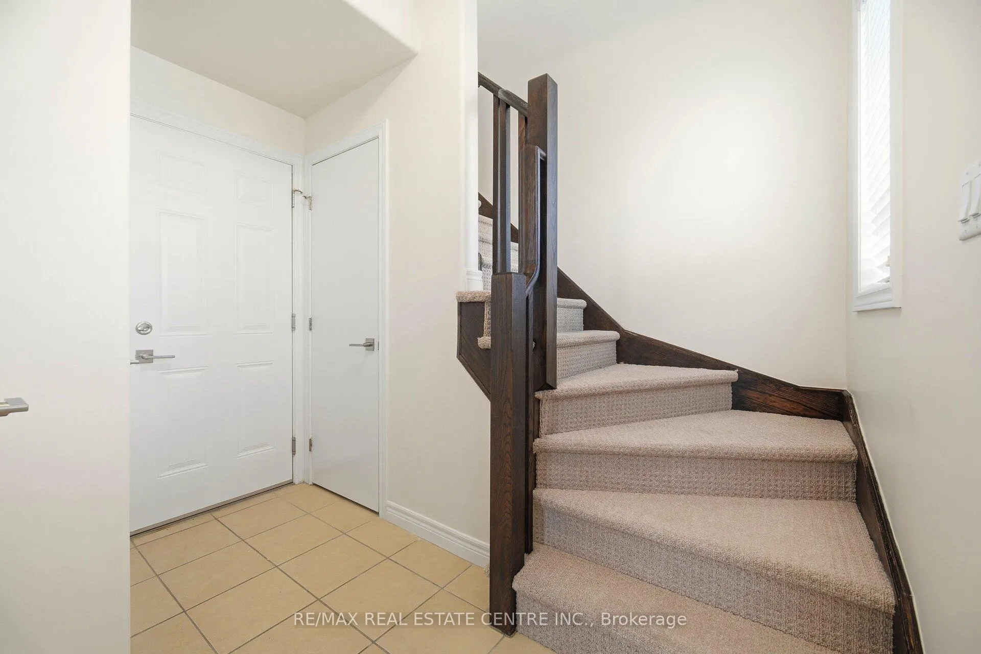 Photo 37 of 235 Westbank Trail, Hamilton, Stoney Creek — HOMEH