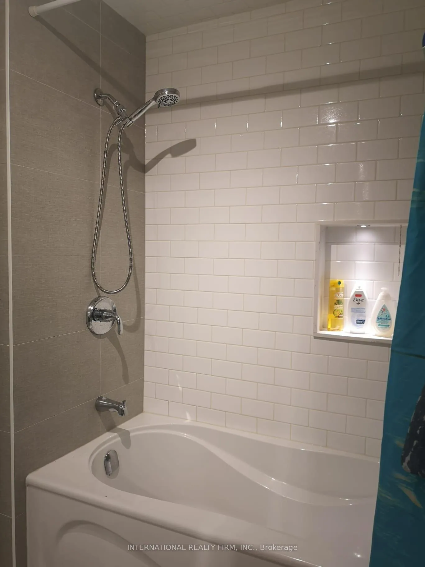 Photo 9 of 1027 Ferrier Avenue, Innisfil, Lefroy — HOMEH