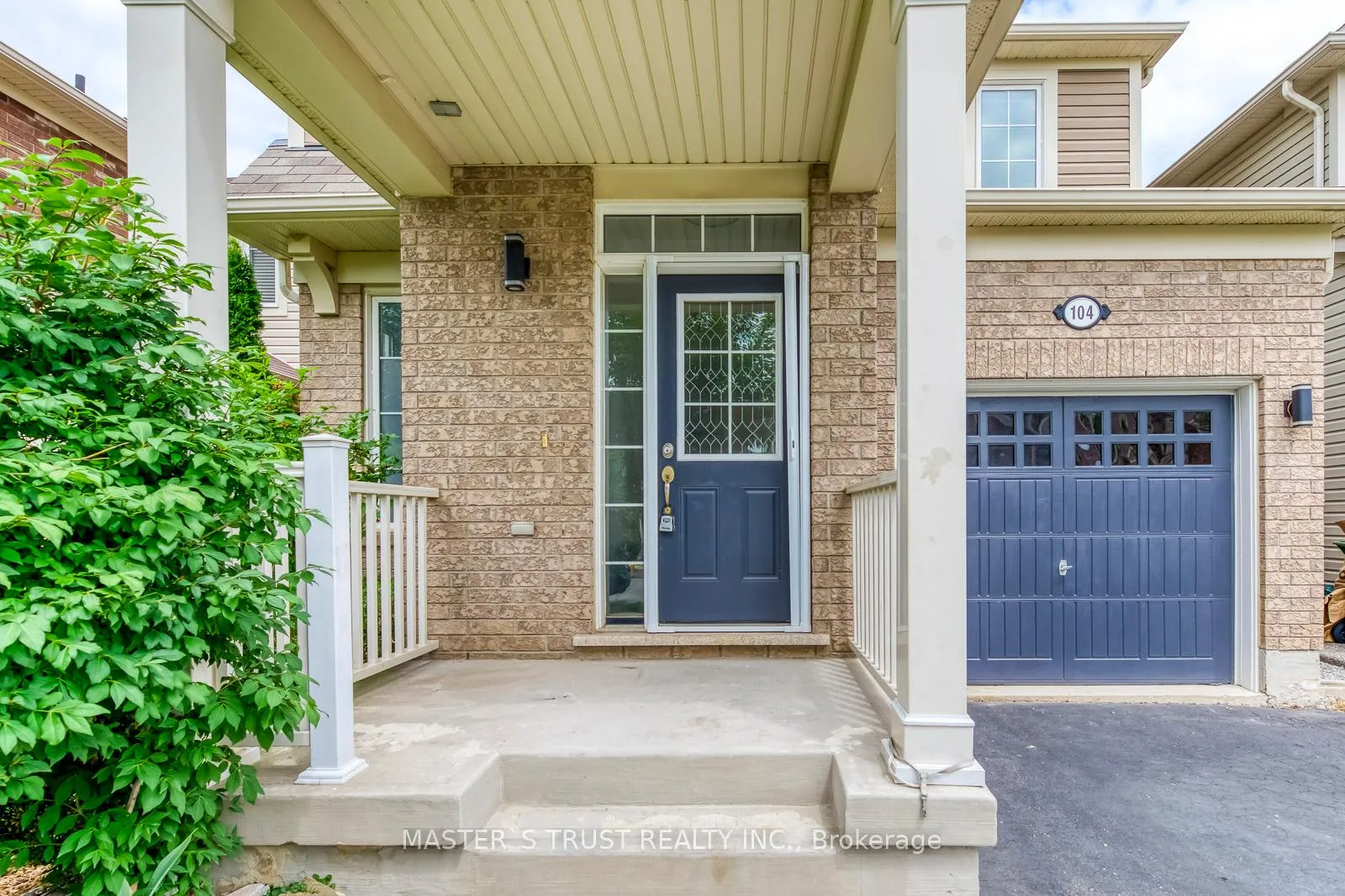Photo 2 of 104 Emick Drive, Hamilton, Meadowlands — HOMEH