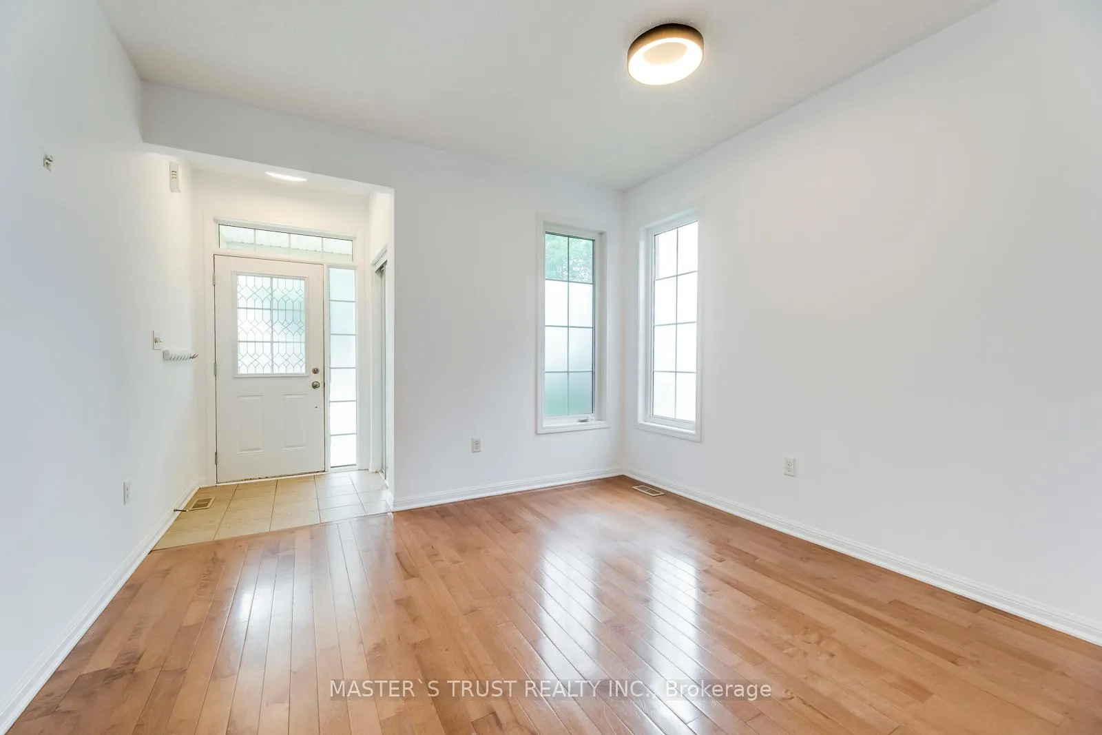 Photo 4 of 104 Emick Drive, Hamilton, Meadowlands — HOMEH