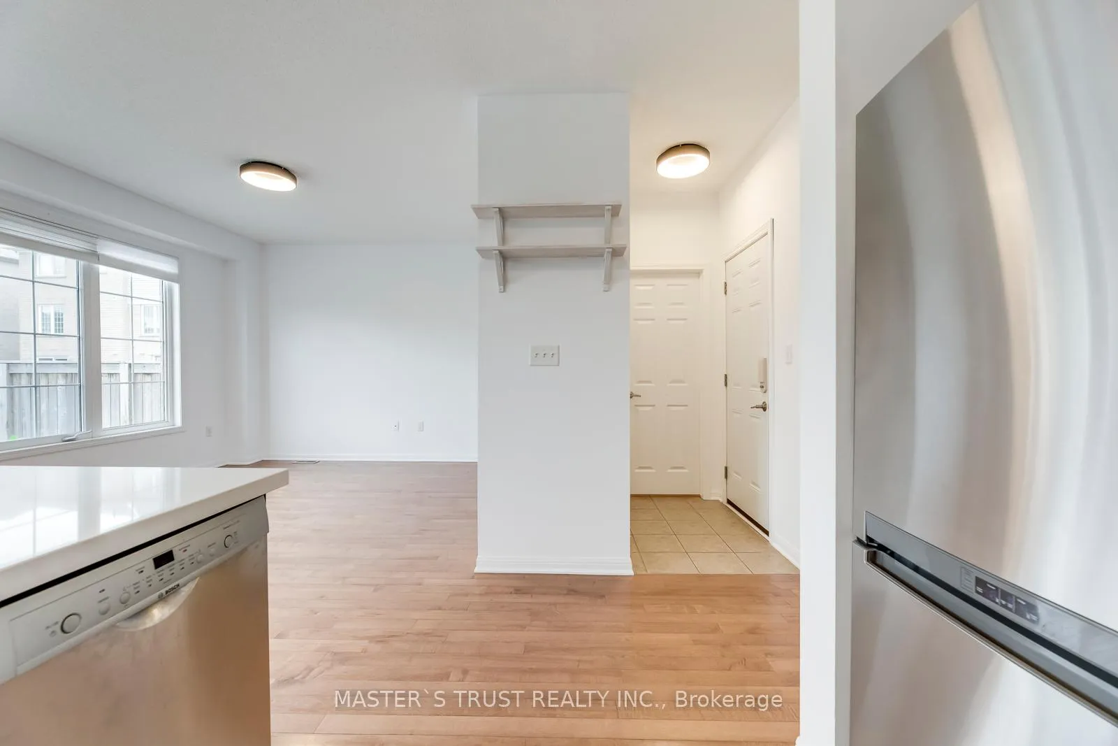 Photo 12 of 104 Emick Drive, Hamilton, Meadowlands — HOMEH