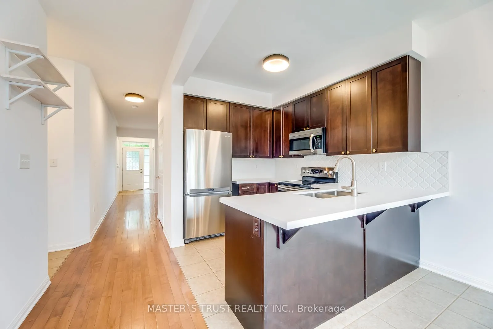 Photo 13 of 104 Emick Drive, Hamilton, Meadowlands — HOMEH