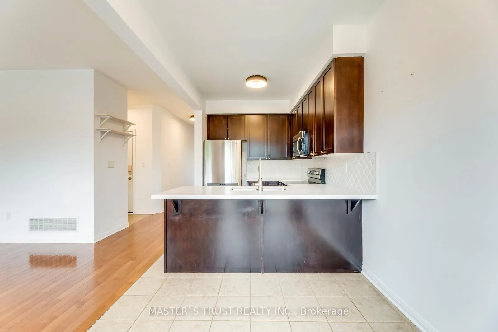 Photo 14 of 104 Emick Drive, Hamilton, Meadowlands — HOMEH