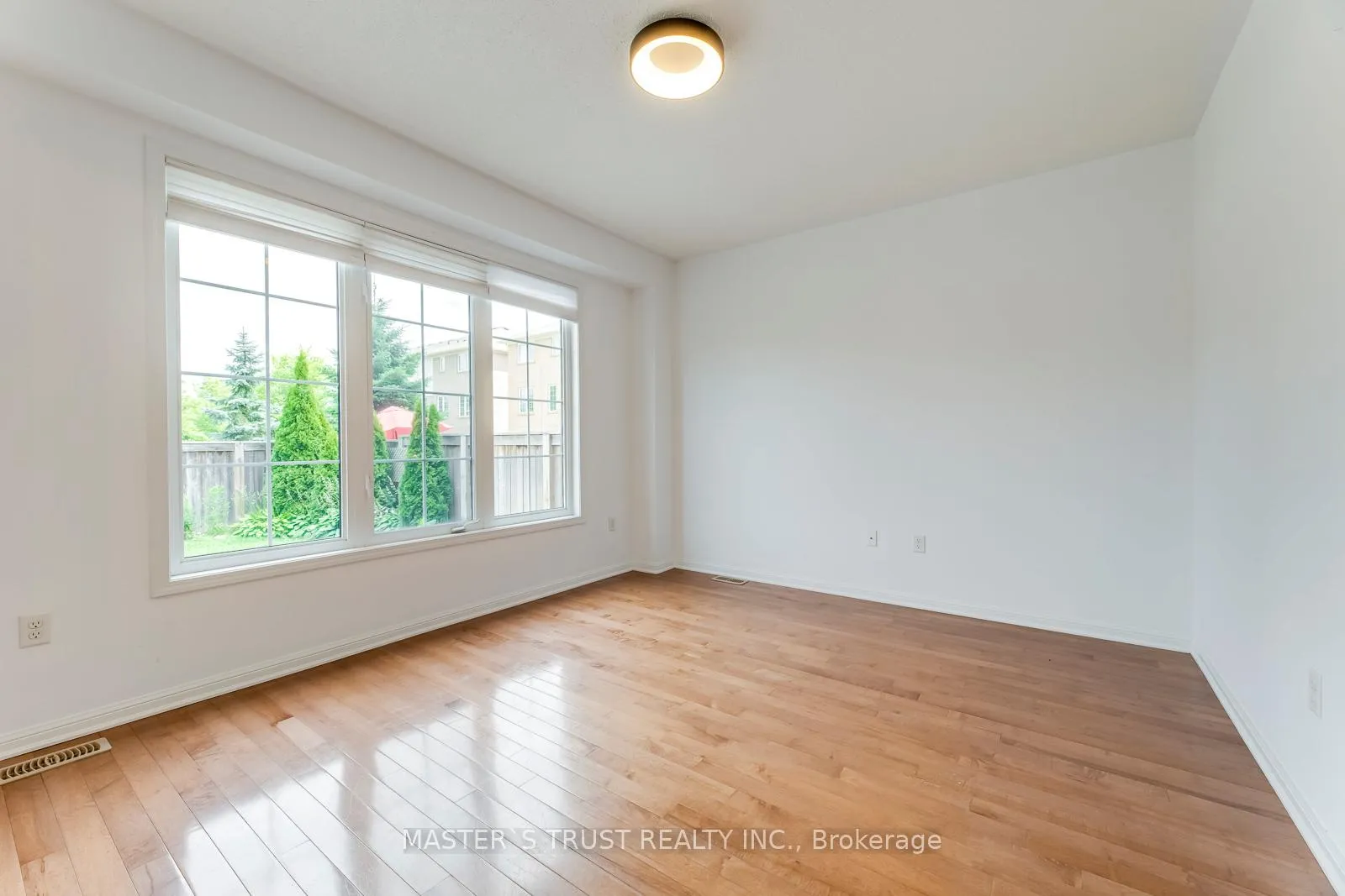 Photo 19 of 104 Emick Drive, Hamilton, Meadowlands — HOMEH