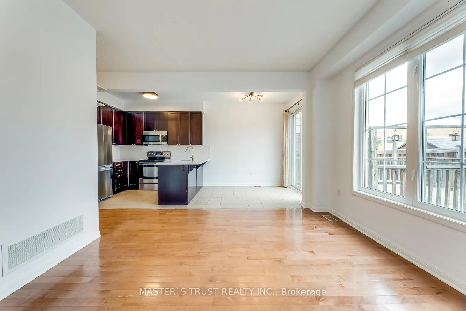 Photo 20 of 104 Emick Drive, Hamilton, Meadowlands — HOMEH