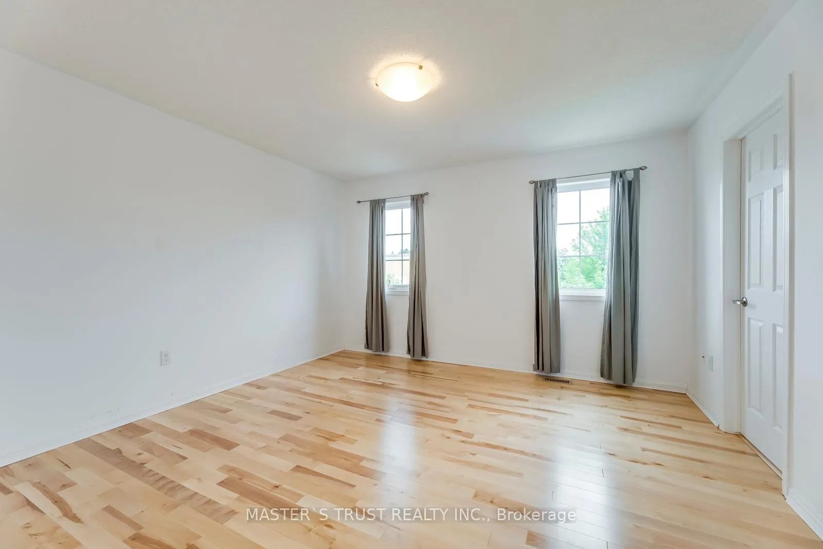 Photo 25 of 104 Emick Drive, Hamilton, Meadowlands — HOMEH