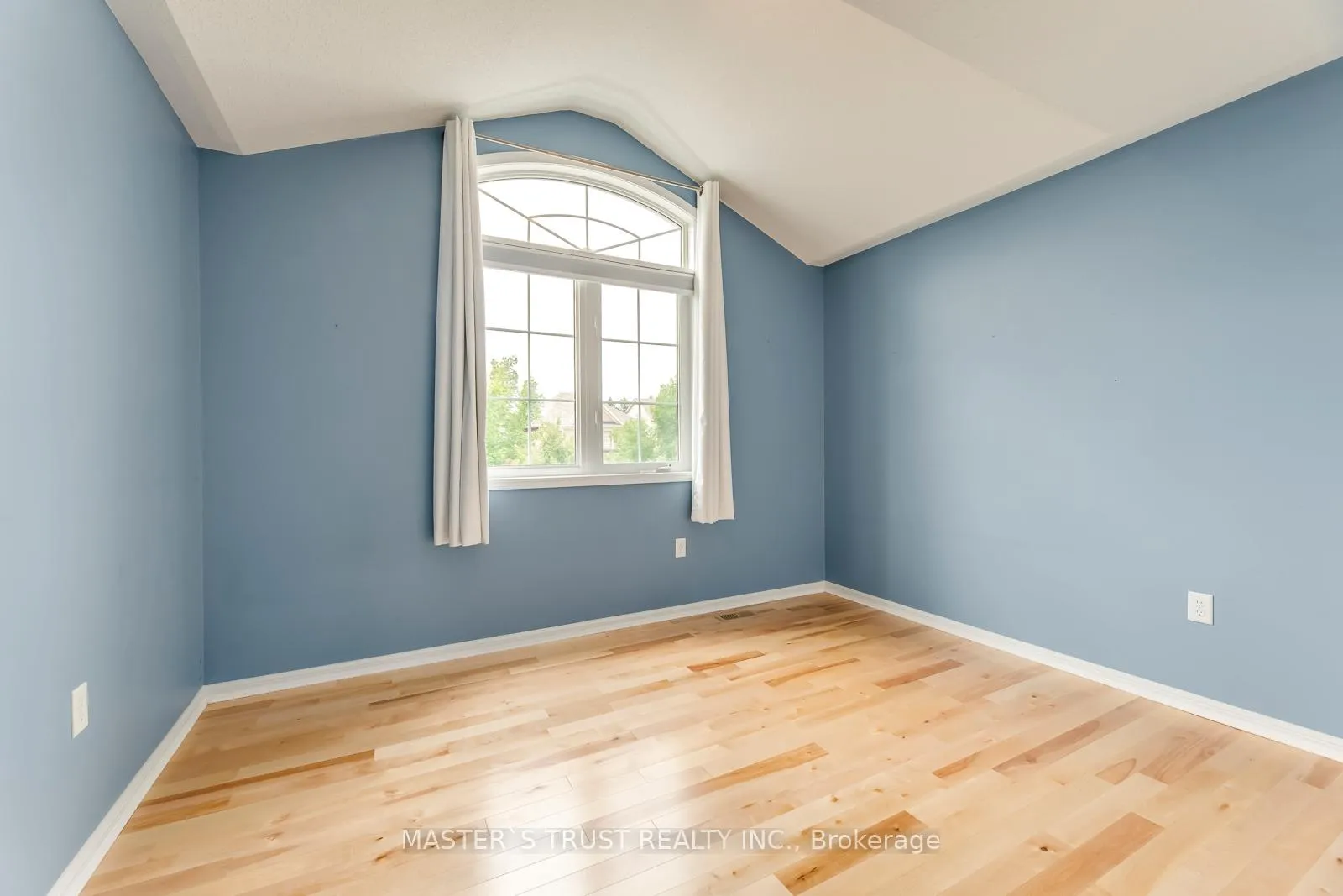 Photo 30 of 104 Emick Drive, Hamilton, Meadowlands — HOMEH