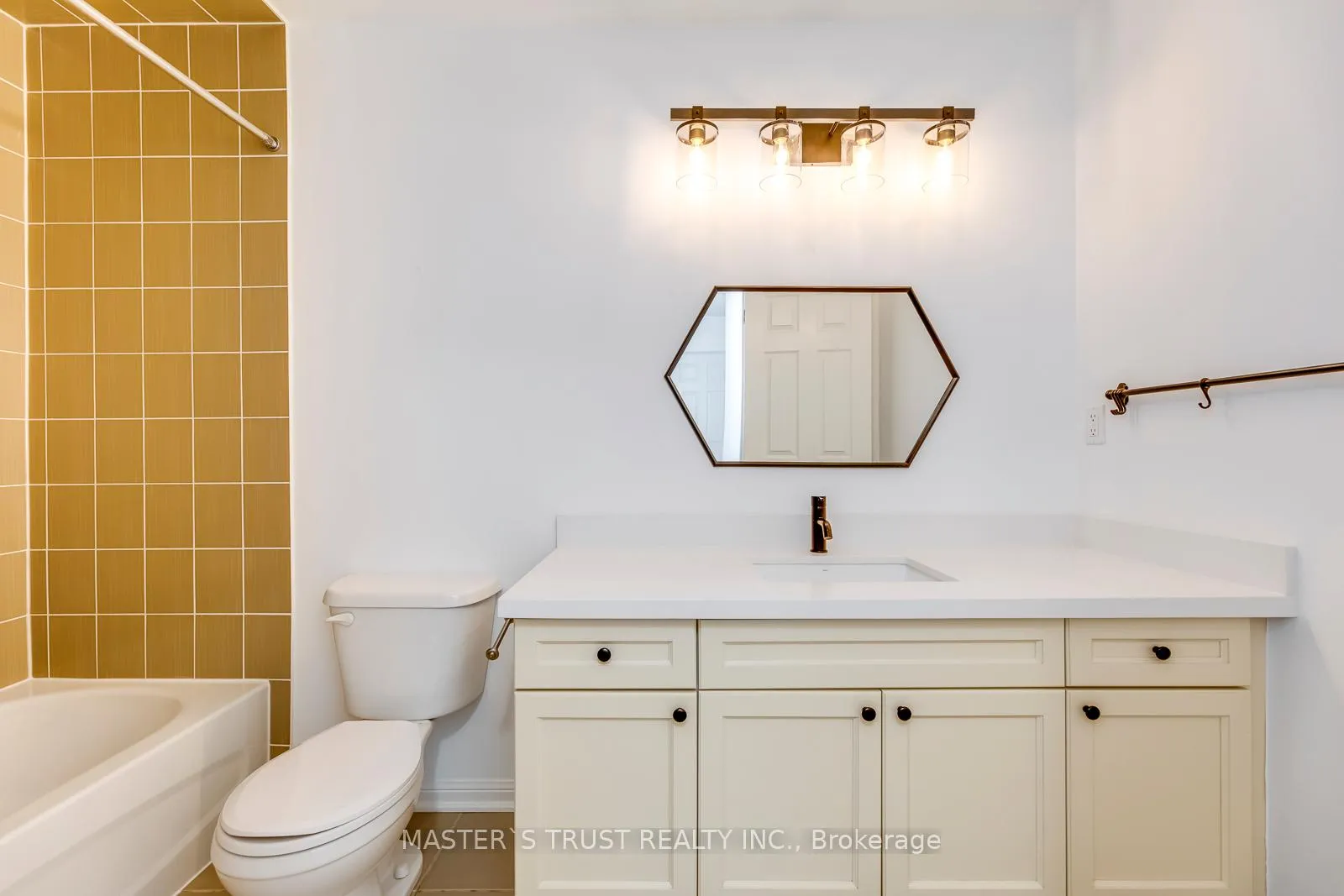 Photo 31 of 104 Emick Drive, Hamilton, Meadowlands — HOMEH