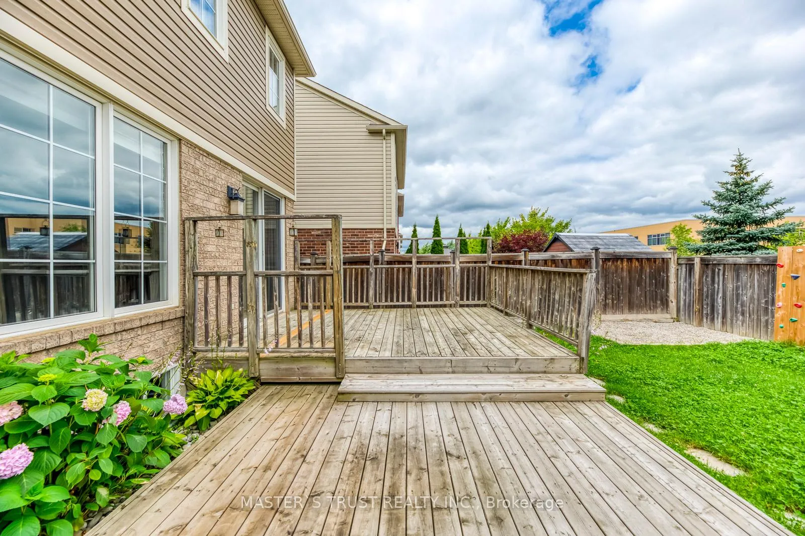 Photo 34 of 104 Emick Drive, Hamilton, Meadowlands — HOMEH