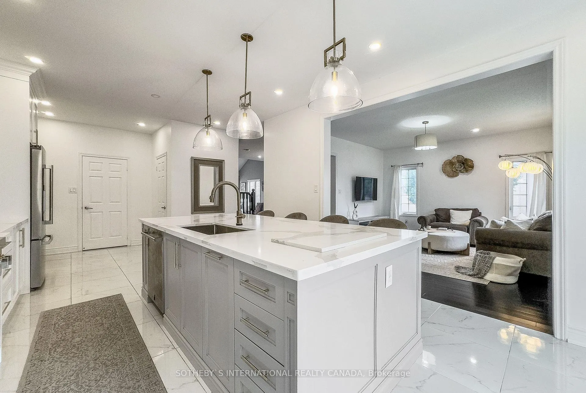 Photo 12 of 18 Harkness Drive, Whitby, Rolling Acres — HOMEH