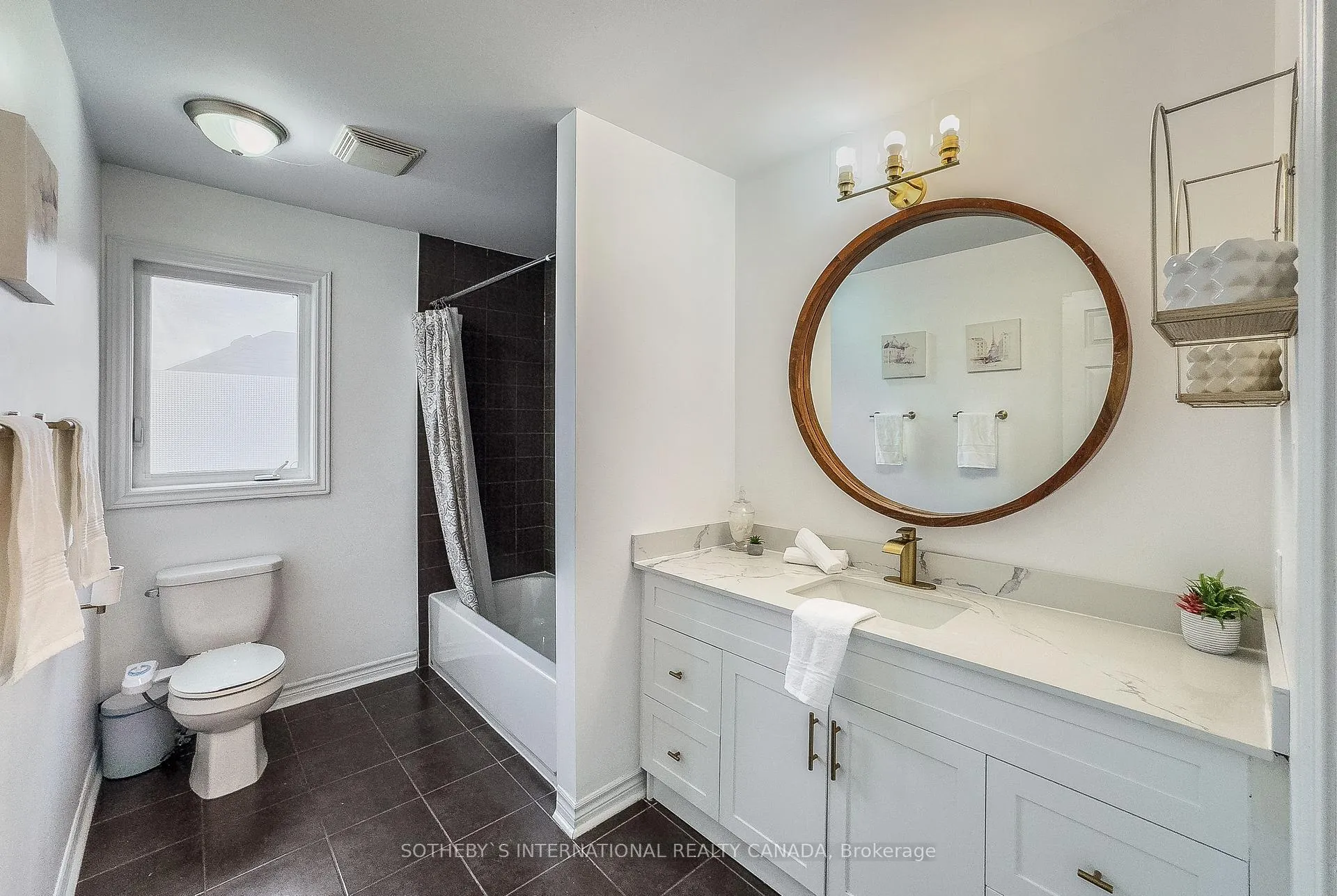 Photo 24 of 18 Harkness Drive, Whitby, Rolling Acres — HOMEH