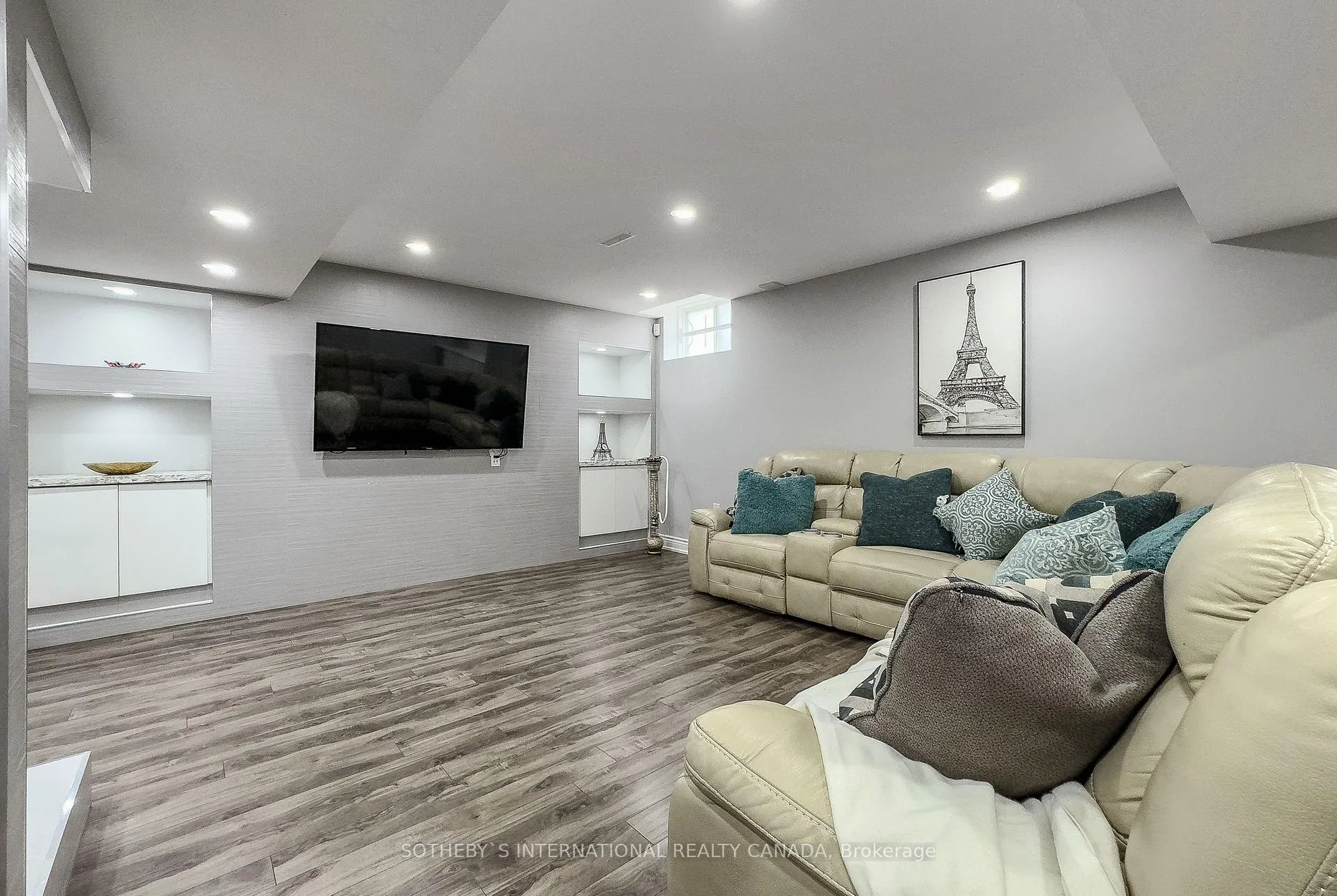 Photo 33 of 18 Harkness Drive, Whitby, Rolling Acres — HOMEH