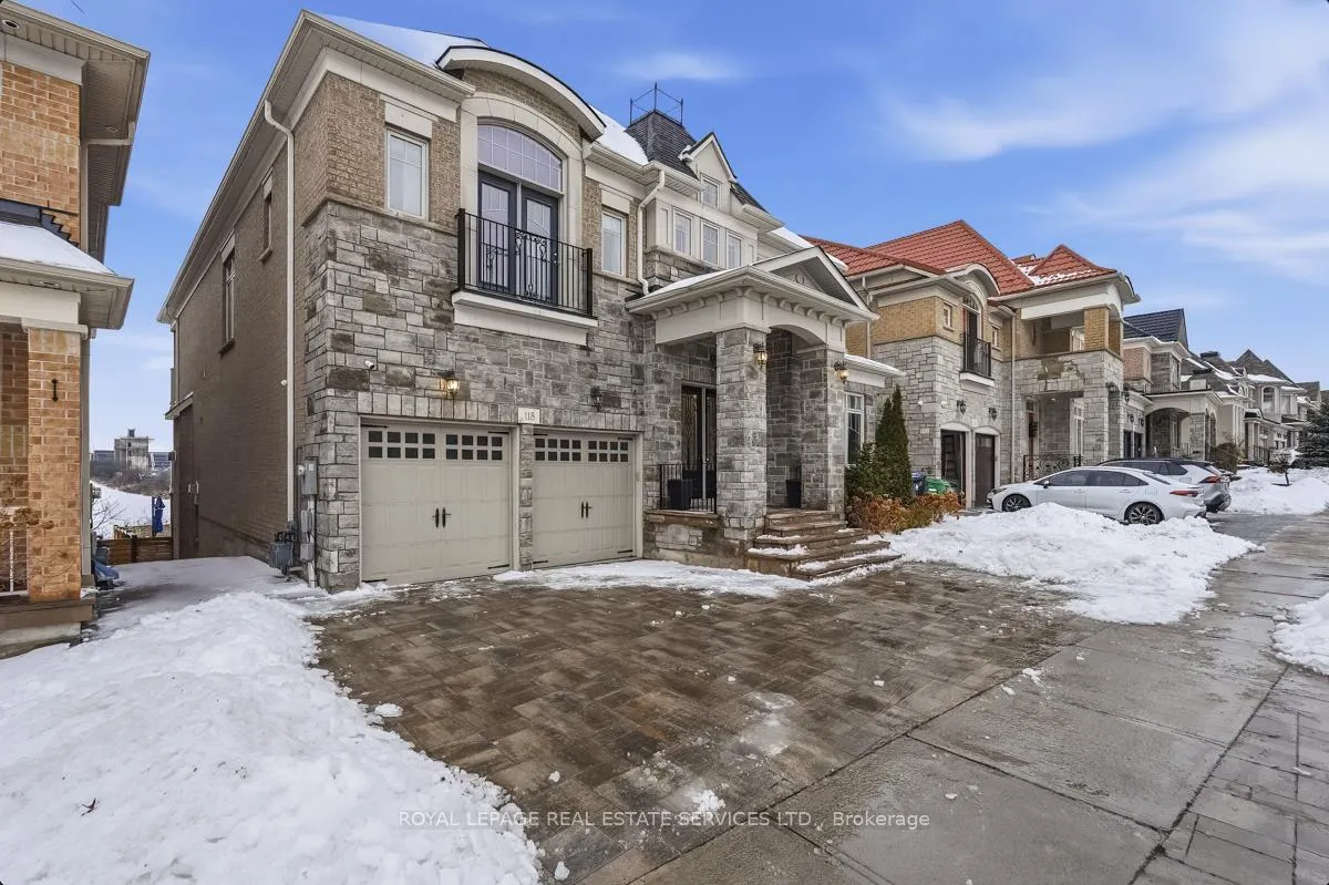 Front of 118 Coastline Drive